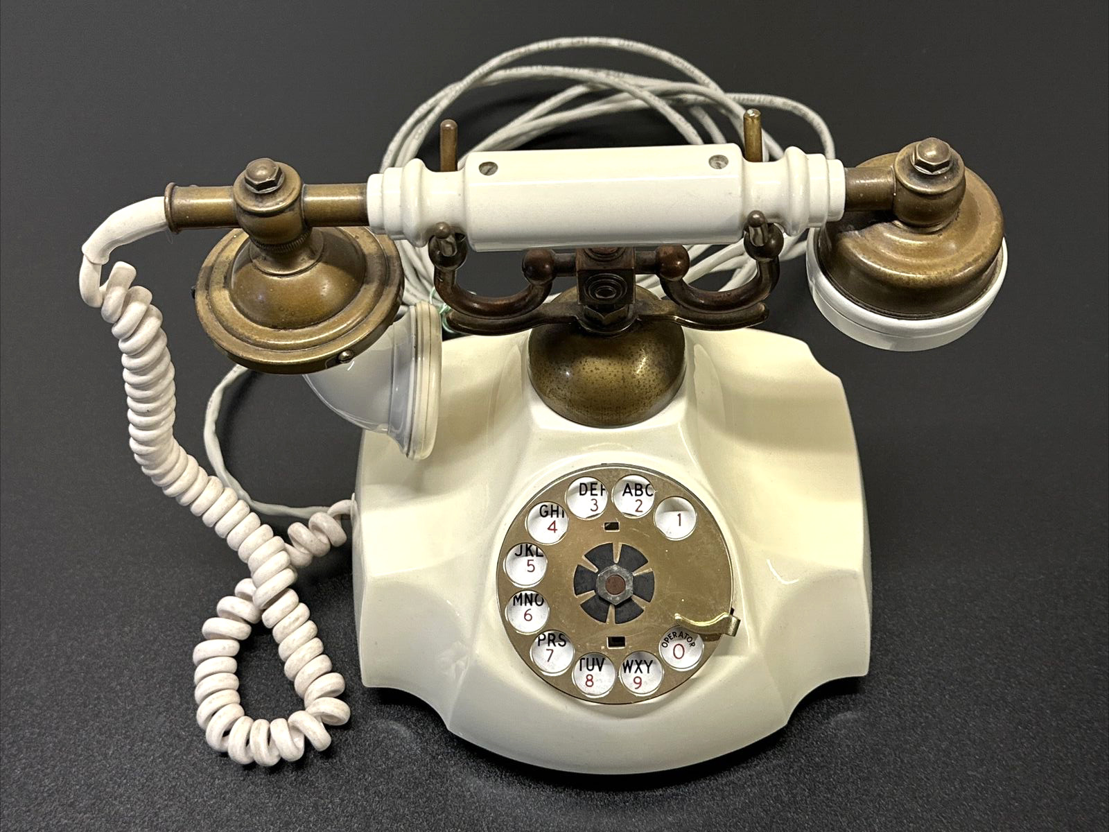 1968 US Telephone Co Rotary Contessa Regal French Cream Phone US-5 Works