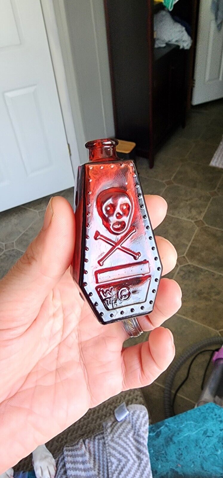 Vtg Skull & Crossbones Ruby Red Wheaton Glass Poison Coffin Bottle RIP 3inc Tall