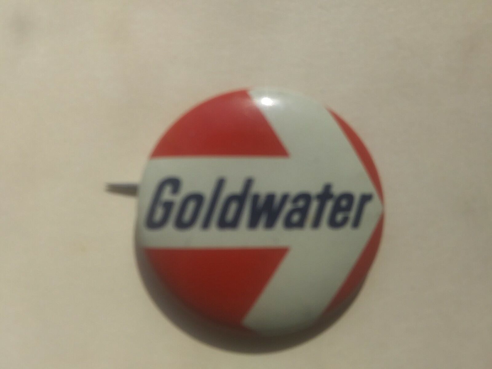 1964 Barry Goldwater Pin Back Campaign Button arrow presidential political