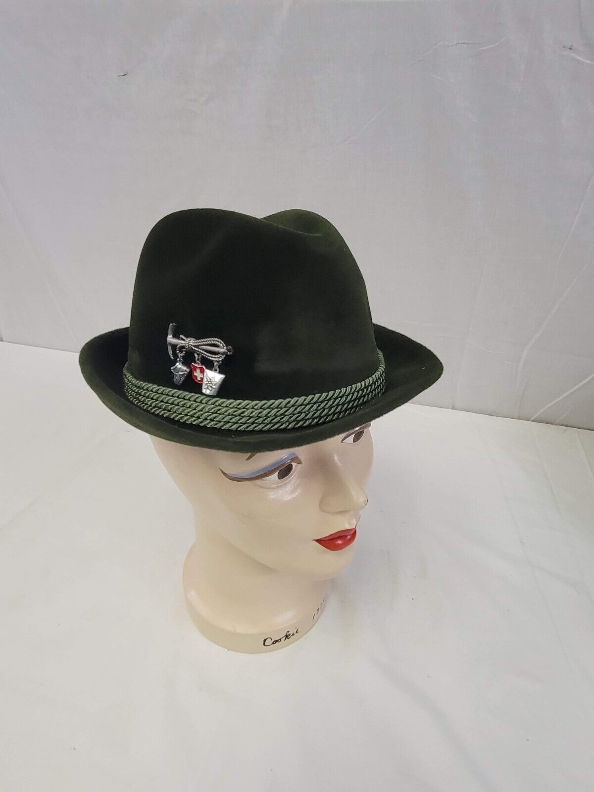 Vintage German Botta Oktoberfest Fedora Felt Hat w/ Lapel Pin 58