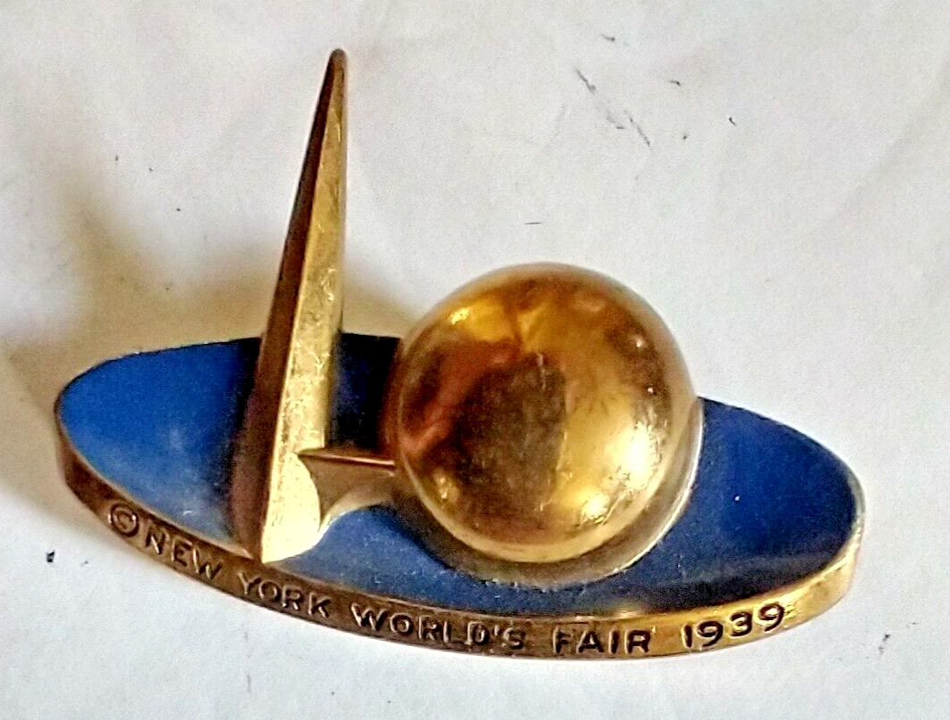 Vintage 1939 New York World\'s Fair Deco Trylon Perisphere Pin Blue Enamel