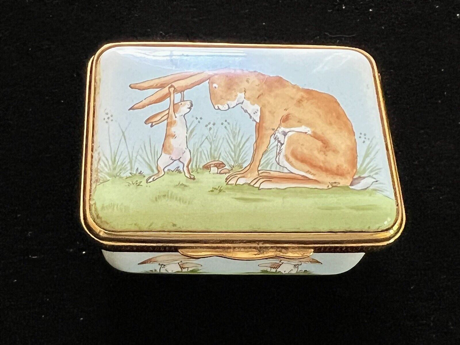 Rare Halcyon Days Nutbrown Hare GUESS HOW MUCH I LOVE YOU Enamel Trinket Box