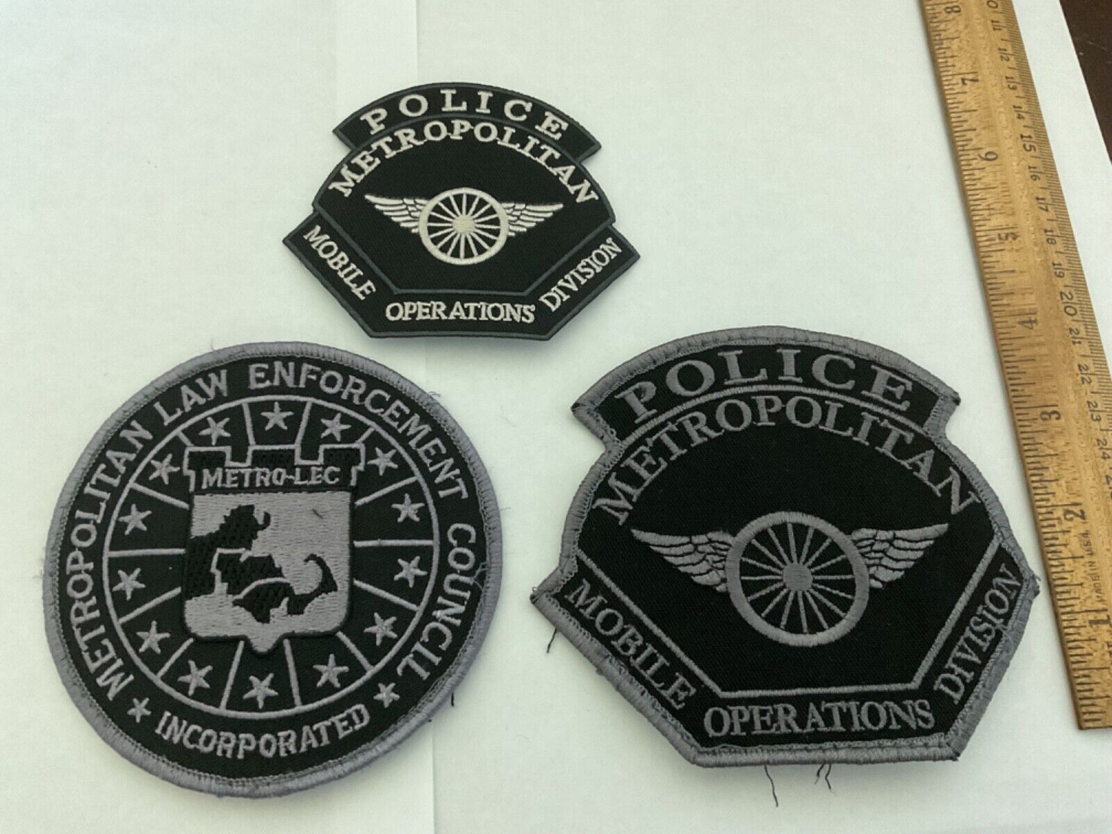 Police Metropolitan Mobile Operations collectable patch set  limited worn+new