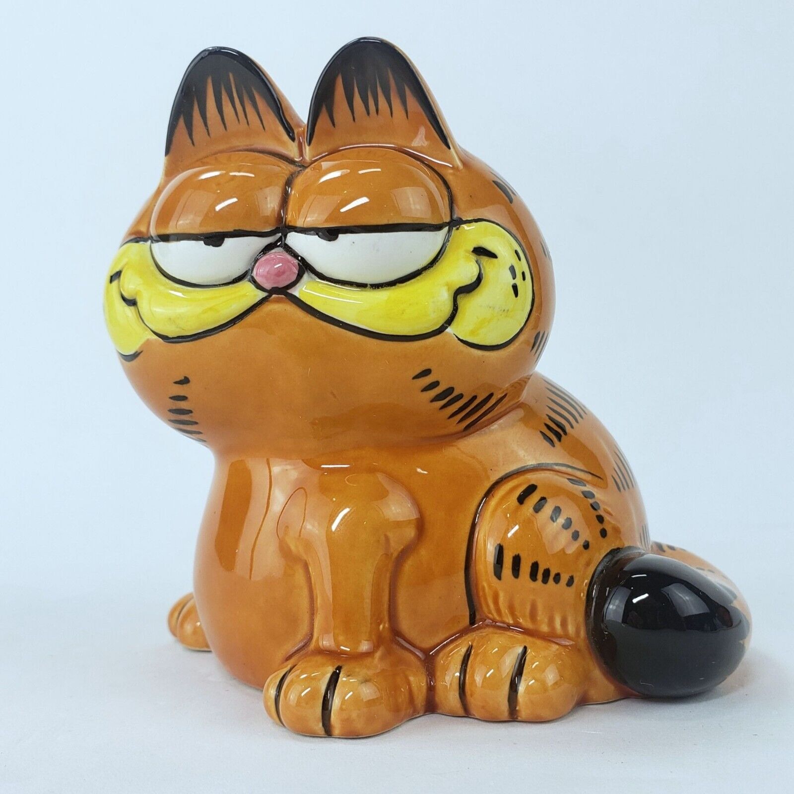 Vintage 1981 Garfield the Cat Enesco Ceramic Figurine made in Japan