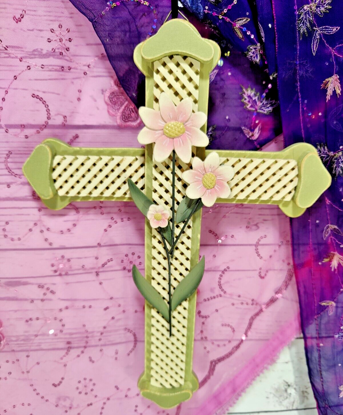 Vintage Religious Hand Painted Lattice w Pink Florals Wooden Cross 10.5