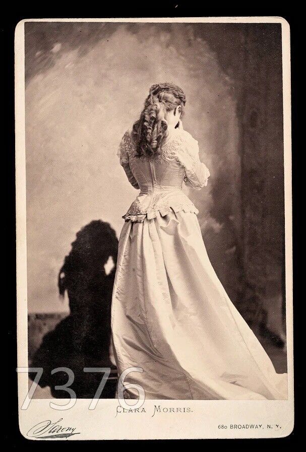 BEAUTIFUL & RARE 1880S PHOTO OF CLARA MORRIS - BACK TURNED & SHADOW CREEPY 1800s
