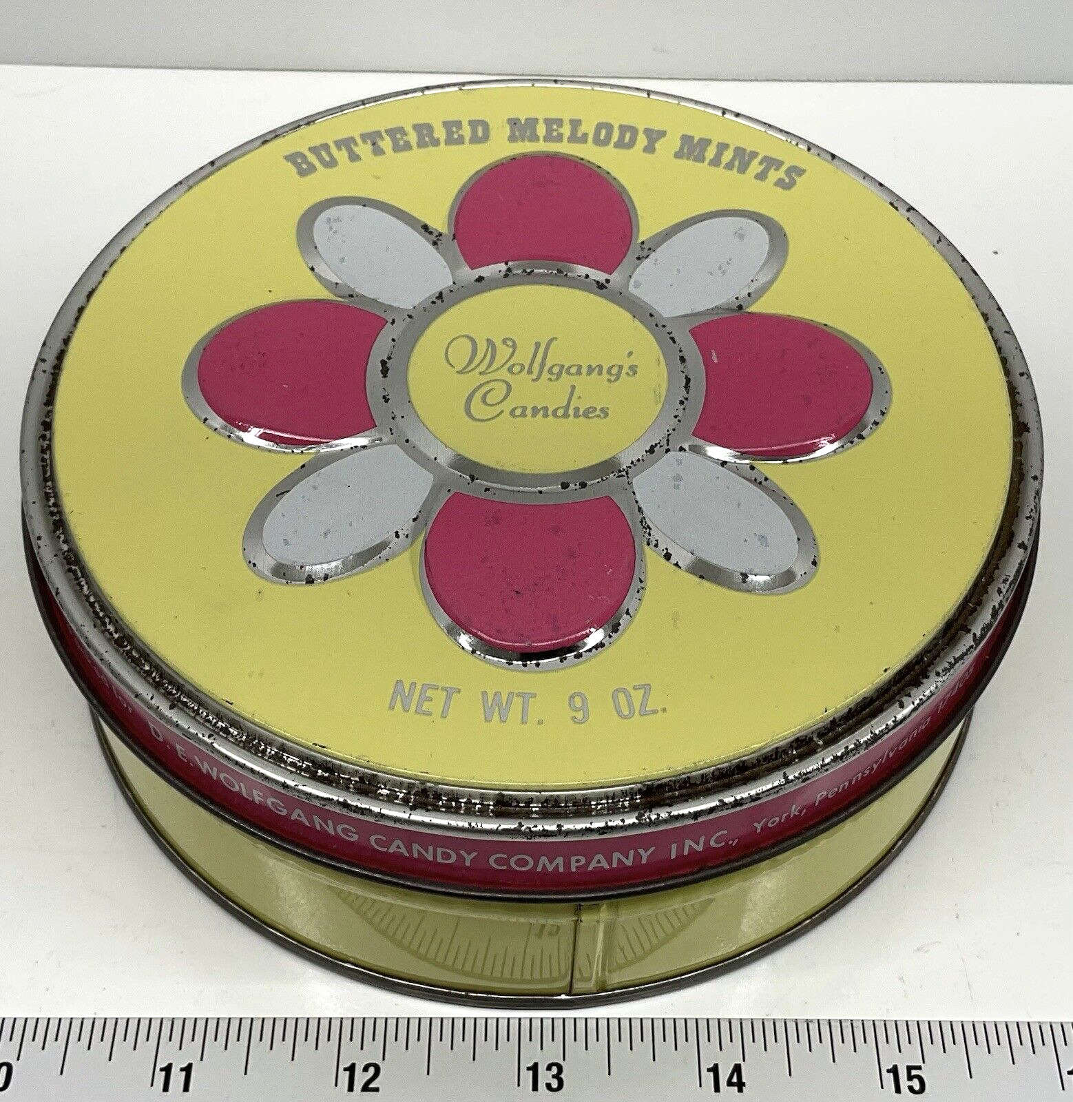 Vintage Wolfgang\'s Candies 9 oz. Tin Buttered Melody Mints York, PA