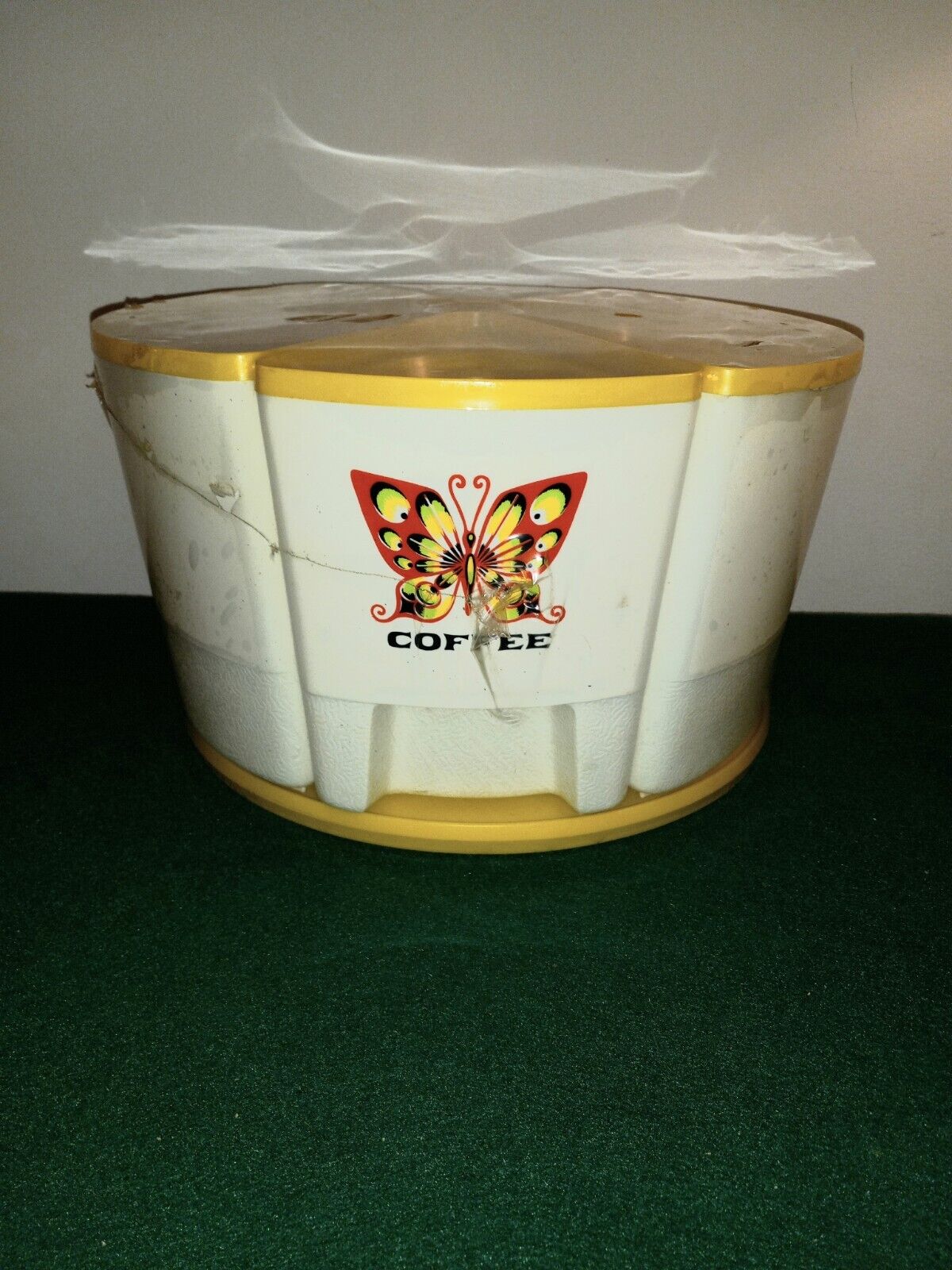 Sterilite Turntable Canister Set. Mod Butterflies Set. Yellow 1970s