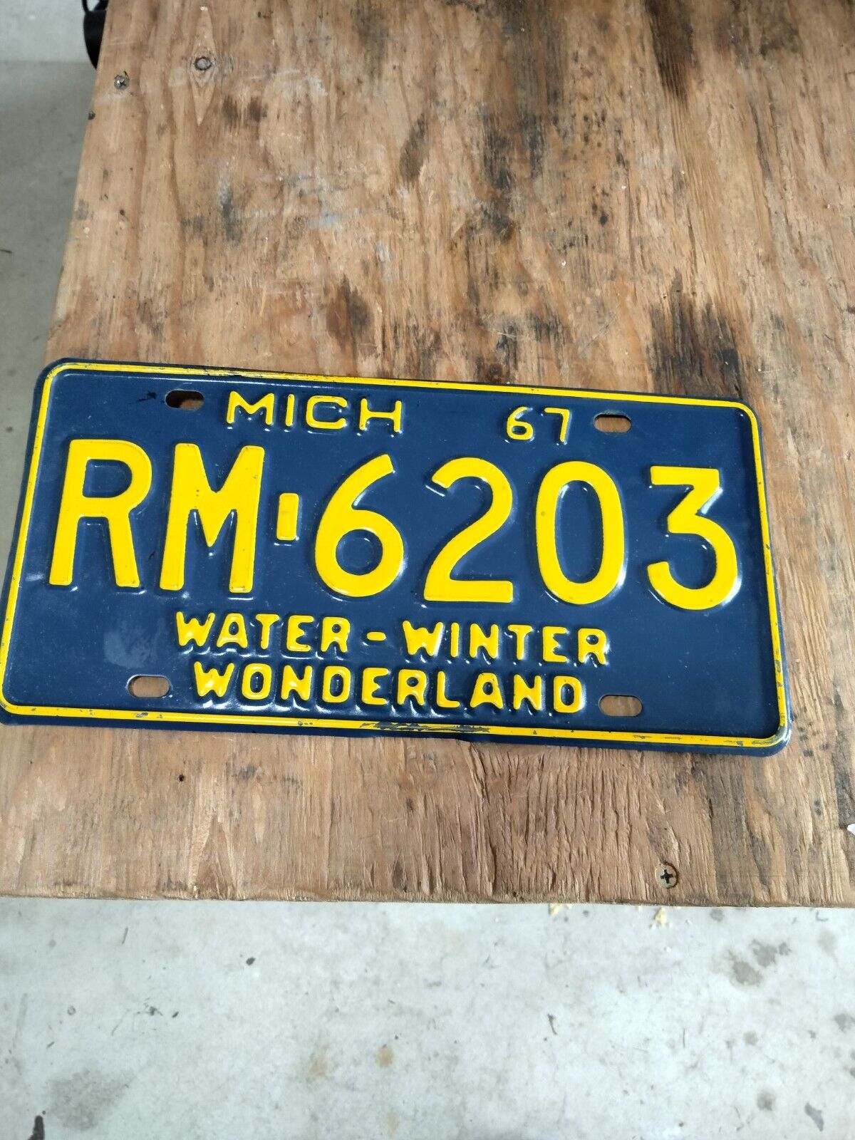 Vintage Original 1967 Michigan License Plate 67 RM6203
