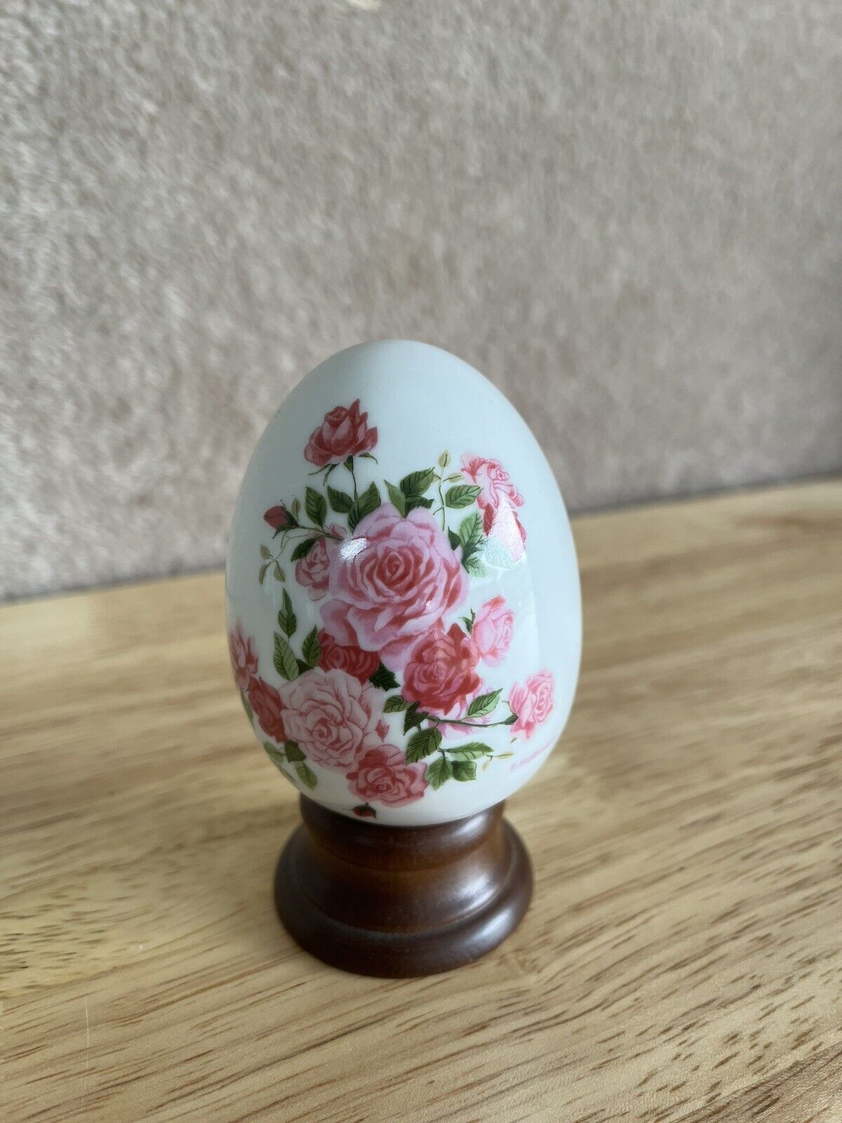 🧩Vintage 1988 Handcrafted Avon Summer\'s Roses Porcelain Egg With Stand No Box