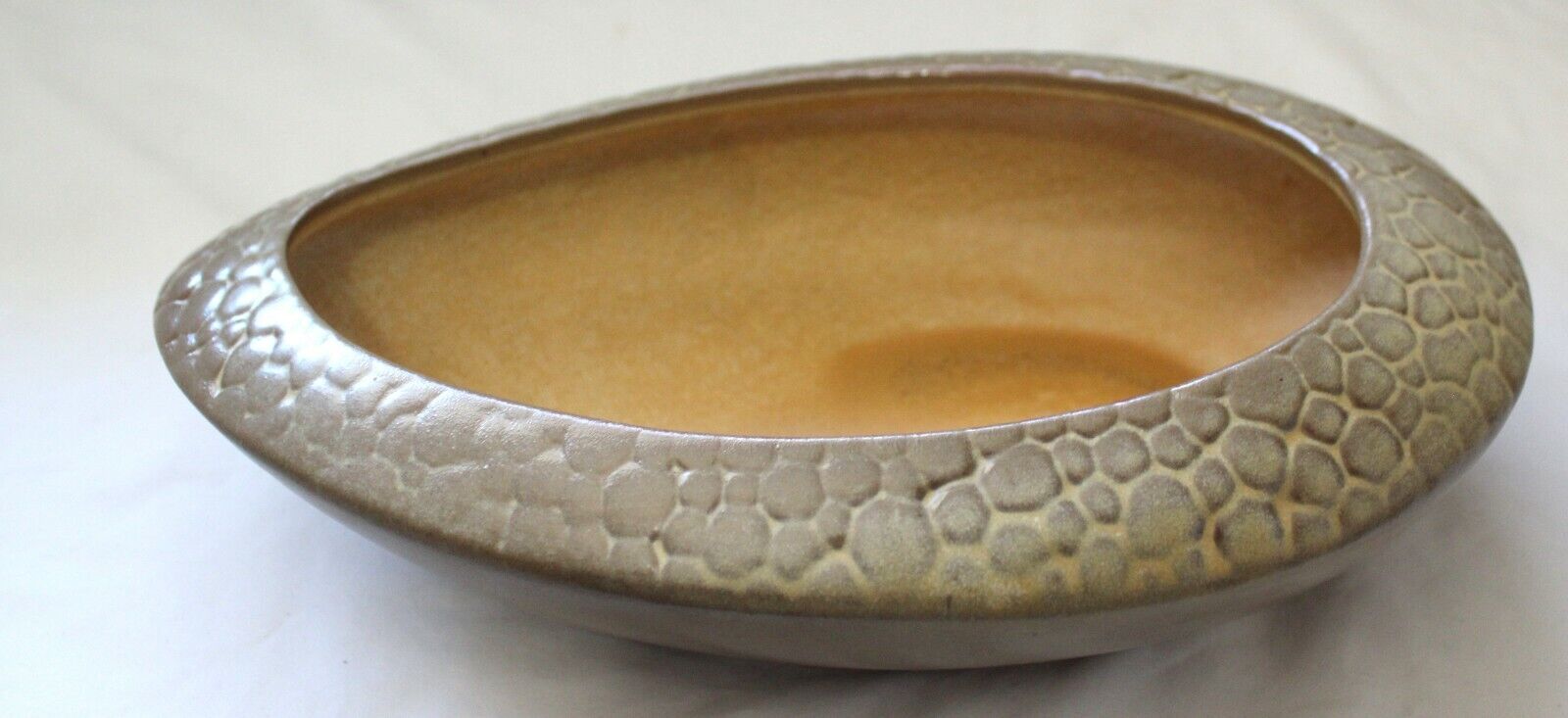 VINTAGE FRANKOMA 231A DESERT GOLD OVAL TEXTURED CROC CLAY POTTERY PLANTER BOWL