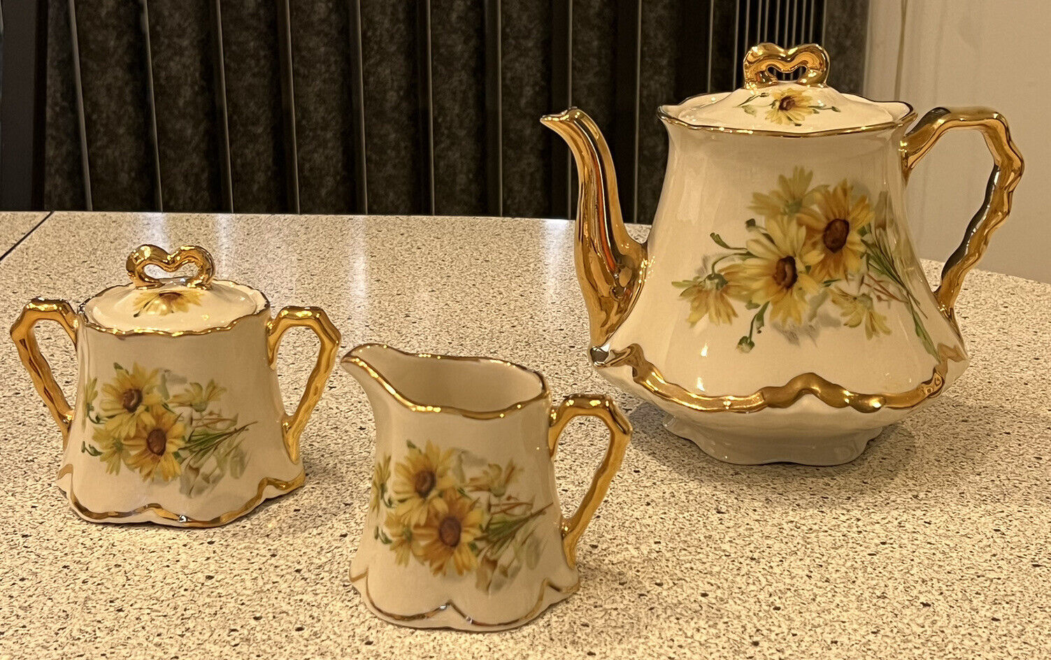 Vintage Holley Ross Daisy Pattern Distinguished China Tea Set W/ 22 K Gold Trim