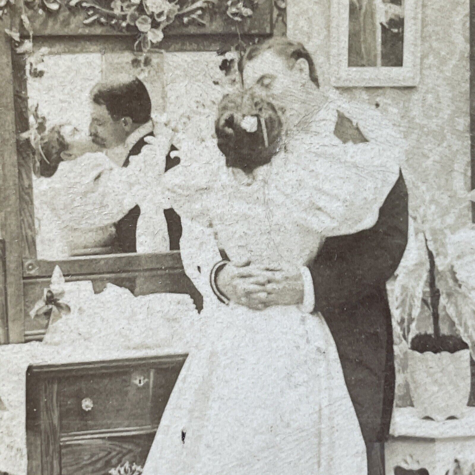 Antique 1897 Victorian Bride & Groom Kiss Stereoview Photo Card P3004