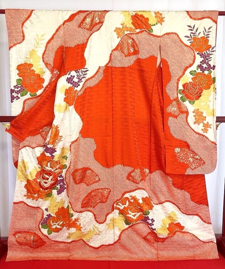 Japanese Kimono “Furisode” Pure Silk/Total dyeing(So-shibori)/Luxury/Tradition