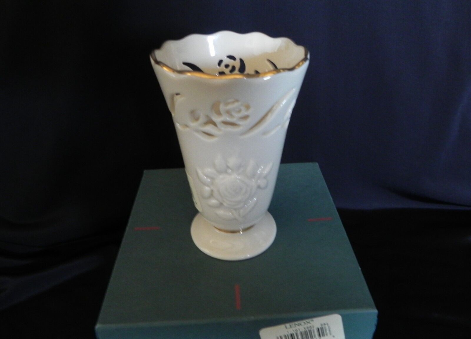 Lenox ROSE Pierced Posy Vase 4\