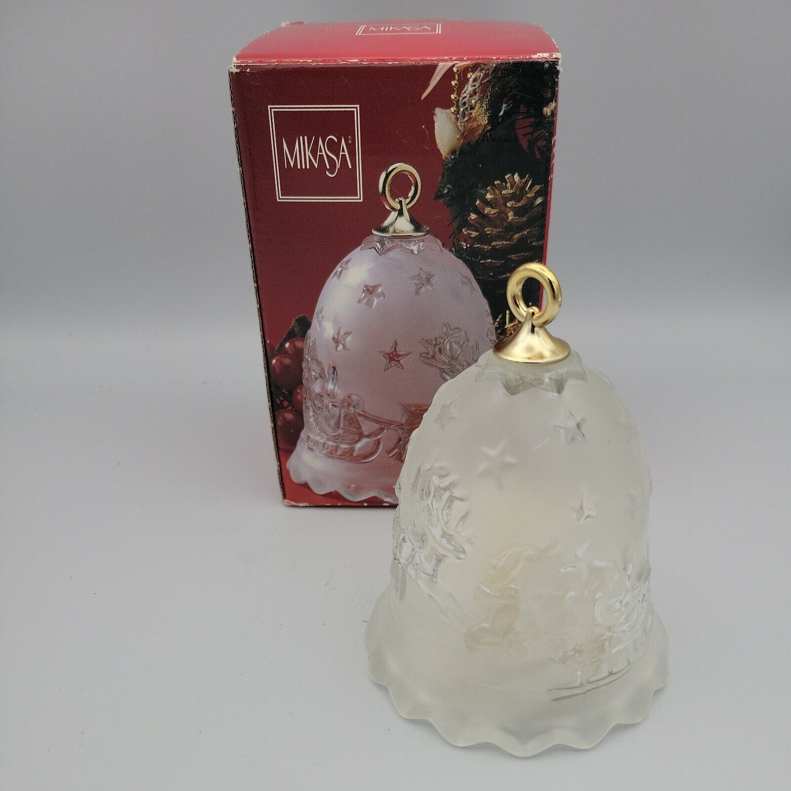 Mikasa Frosted Crystal Christmas Bell ~ Silent Night Scene 5 1/4\