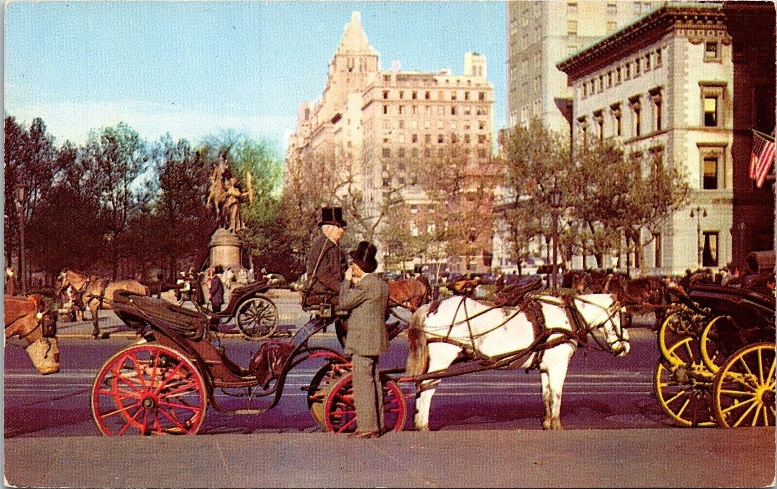 Carriages 59th St New York City NYC NY Horse Horsedrawn Carriage Postcard VTG