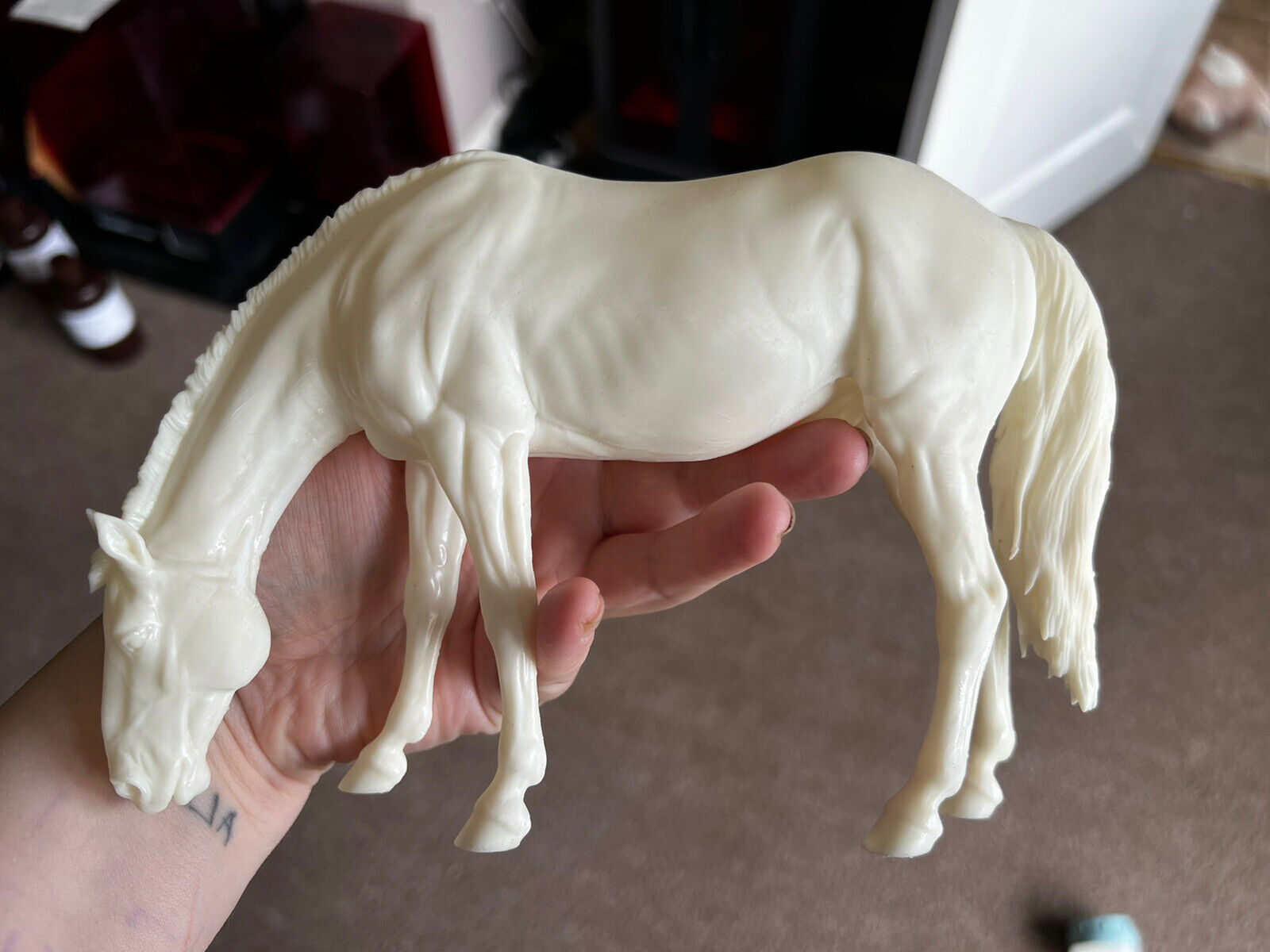 Breyer resin Classic Model Horse Grazing Stallion- White Resin Ready To Paint