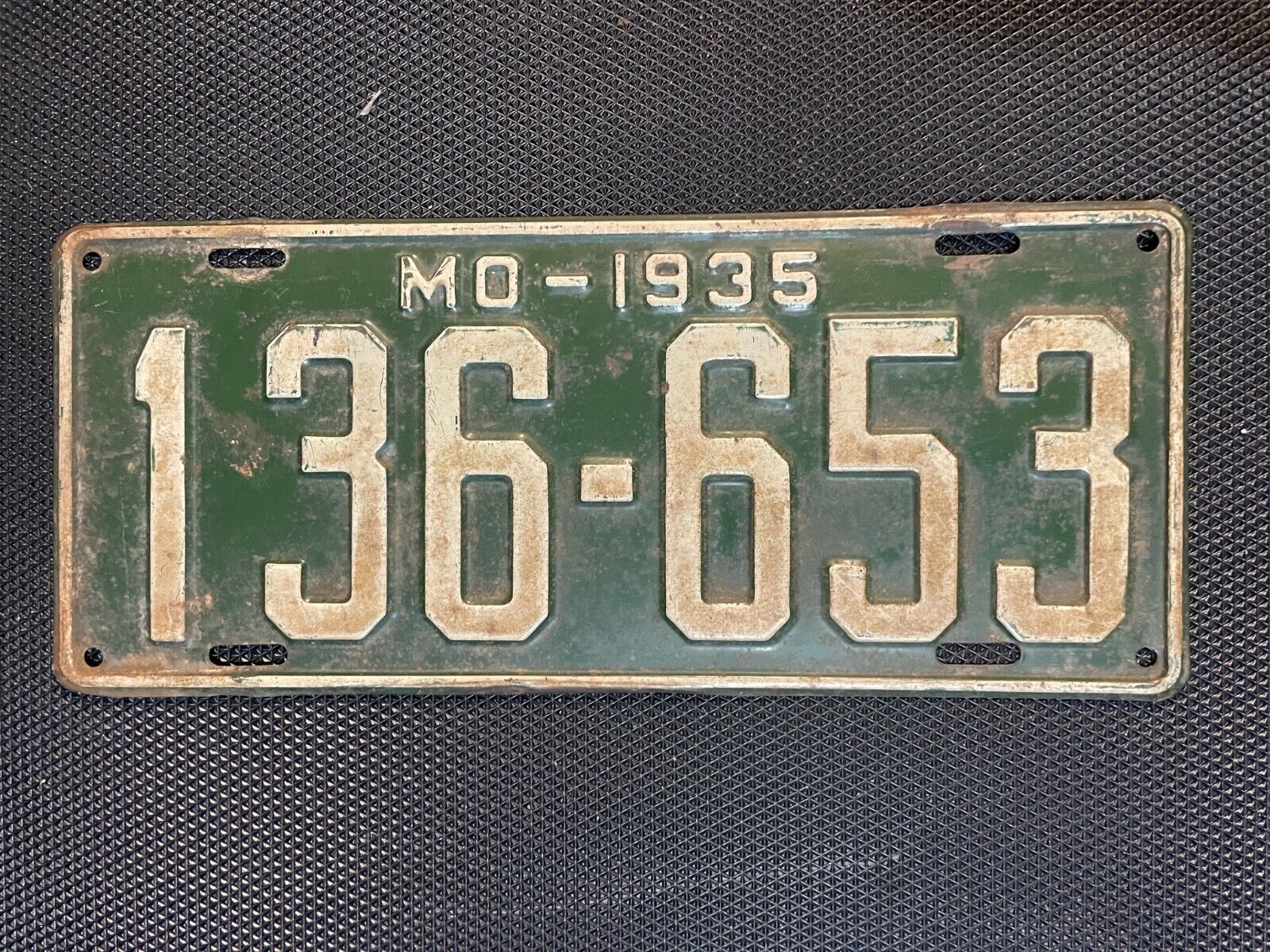 MISSOURI LICENSE PLATE 1935 136 - 653
