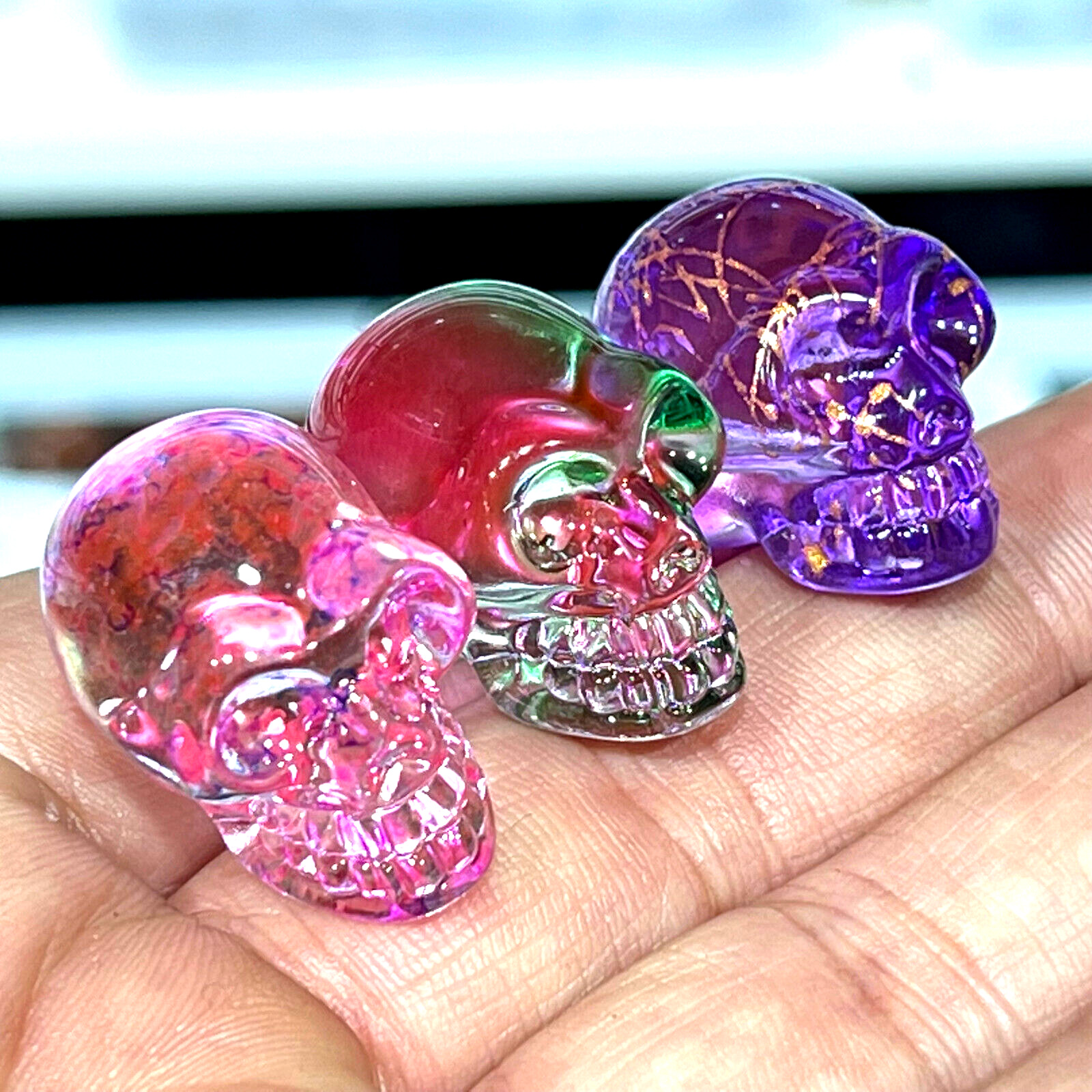 3pcsTitanium Rainbow Crystal Quartz Hand Carved skull Crystal Reiki healing