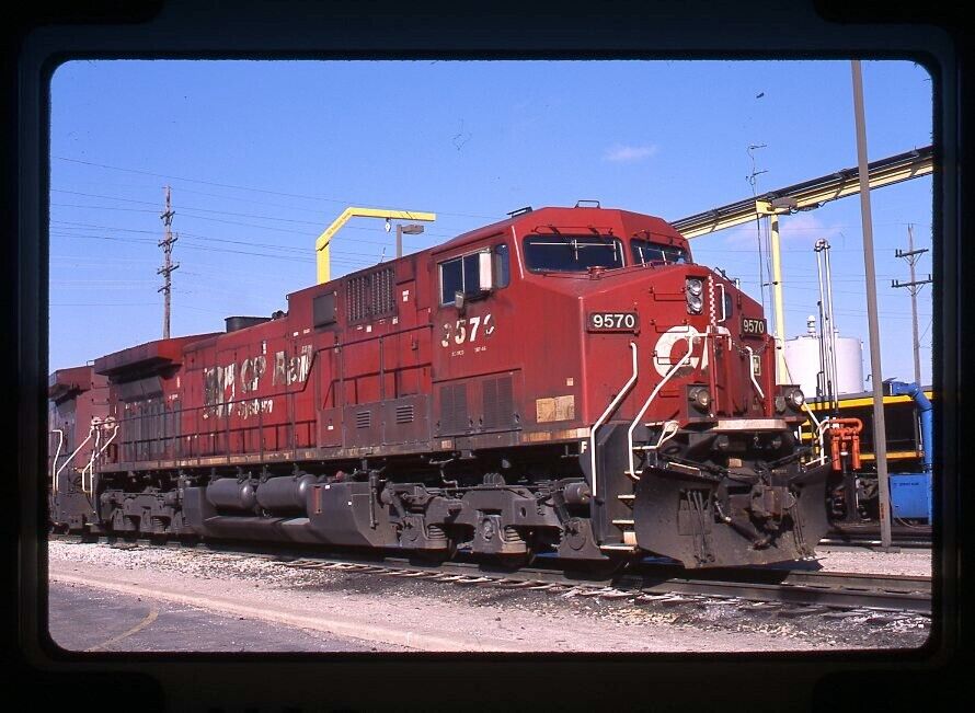 Original Railroad Slide CP Canadian Pacific 9570 AC4400CW at Bedford Park, IL