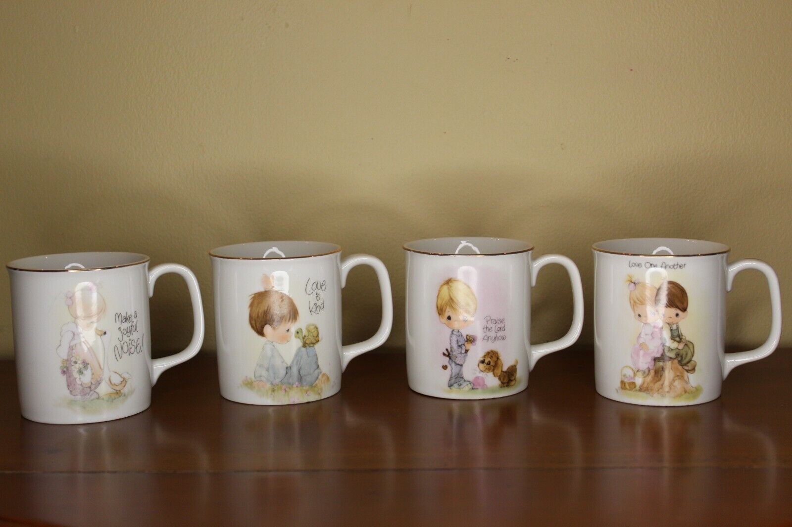 Precious Moments Coffee Mugs Vintage 1983 Collectible 4 Piece Set Flawless