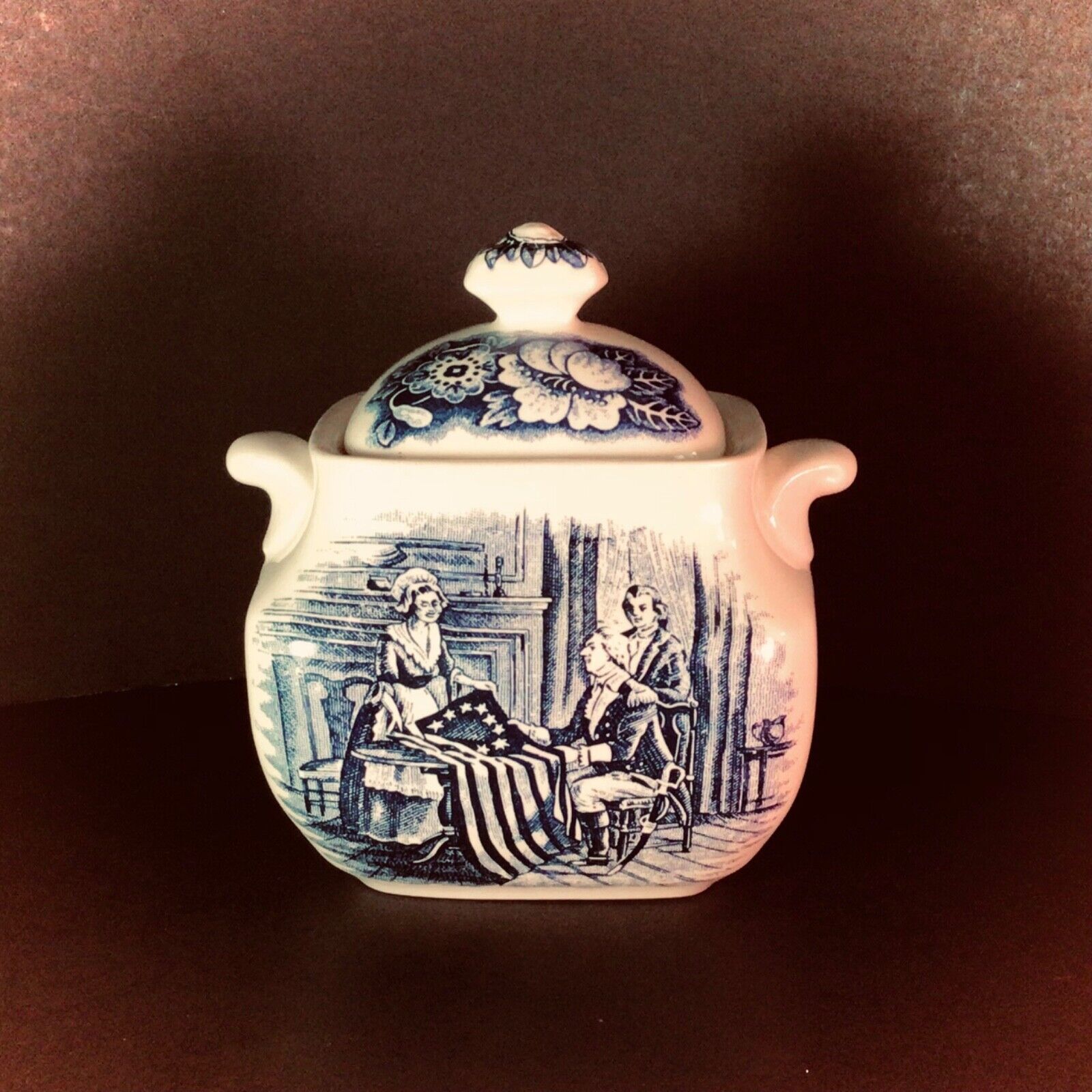 LIBERTY BLUE HISTORIC COLONIAL SCENES BETSY ROSS SUGAR BOWL WITH LID