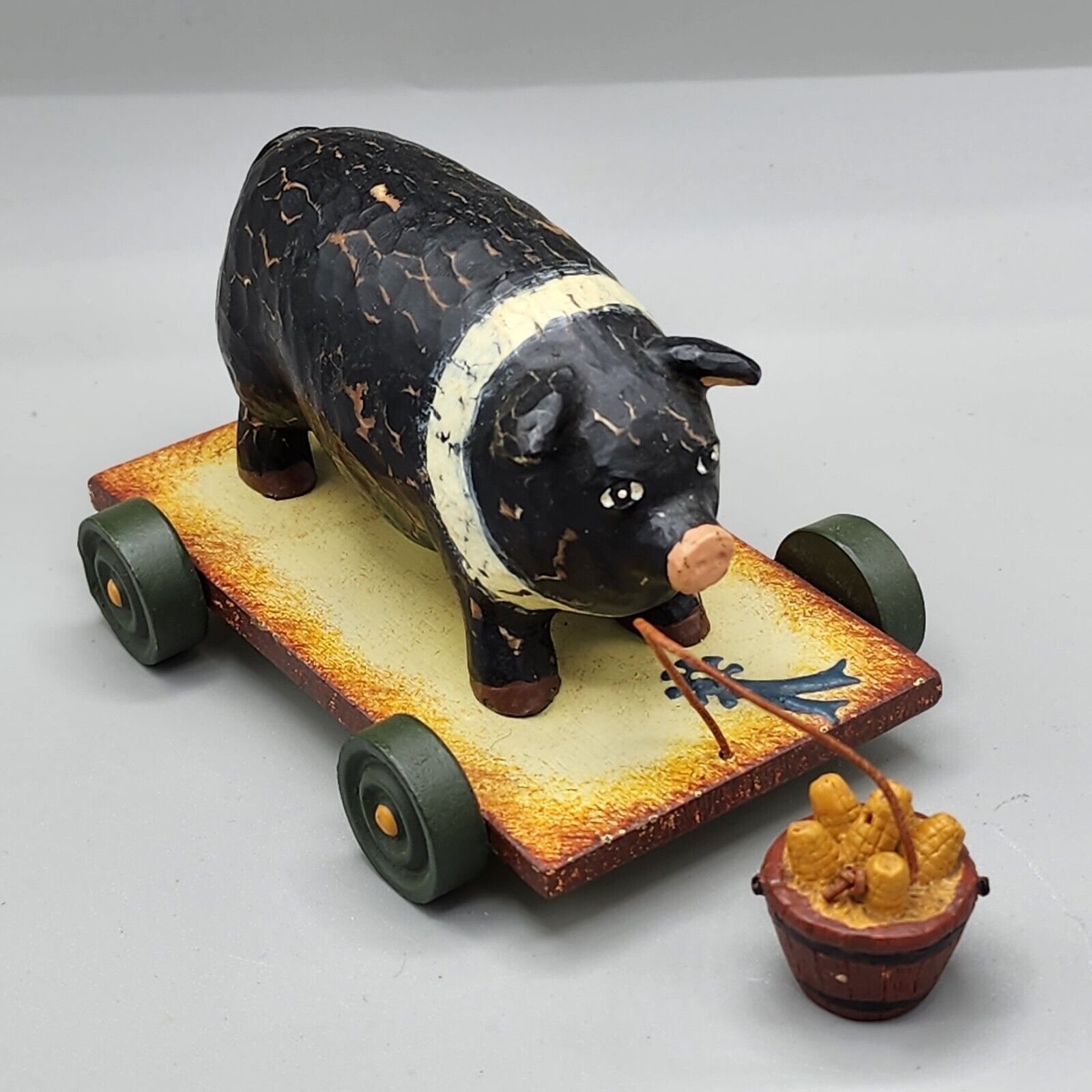Salem Collection Prize Pig 3\