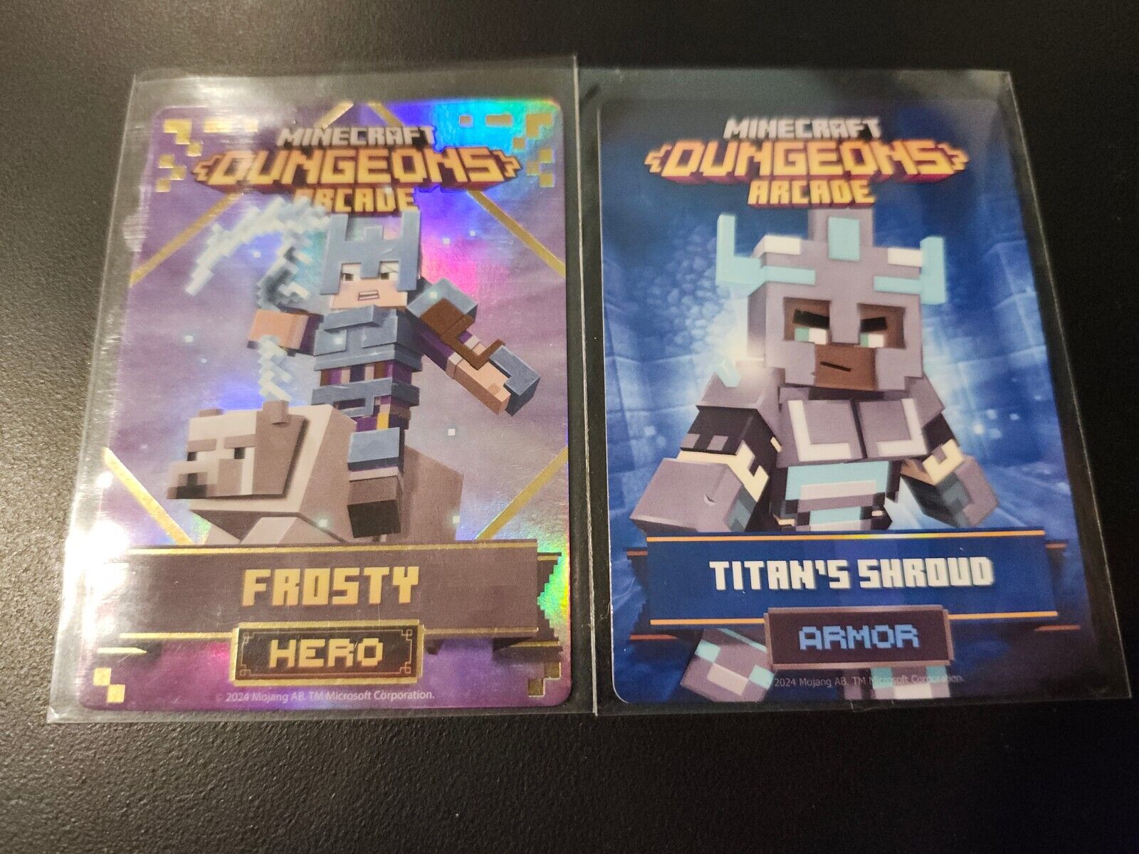 Minecraft Dungeons Arcade Series 3 109 Hero Frosty Holofoil Card + Titan Shroud