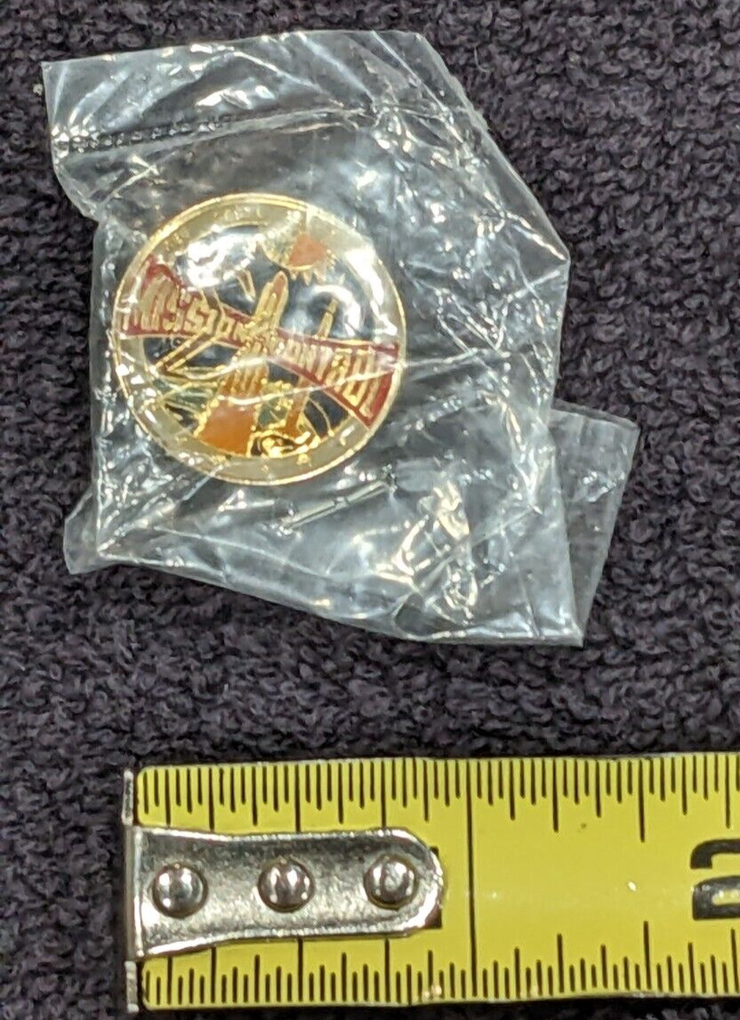 VINTAGE / SEALED NASA MISSION CONTROL COLLECTIBLE PIN 1 INCH -31