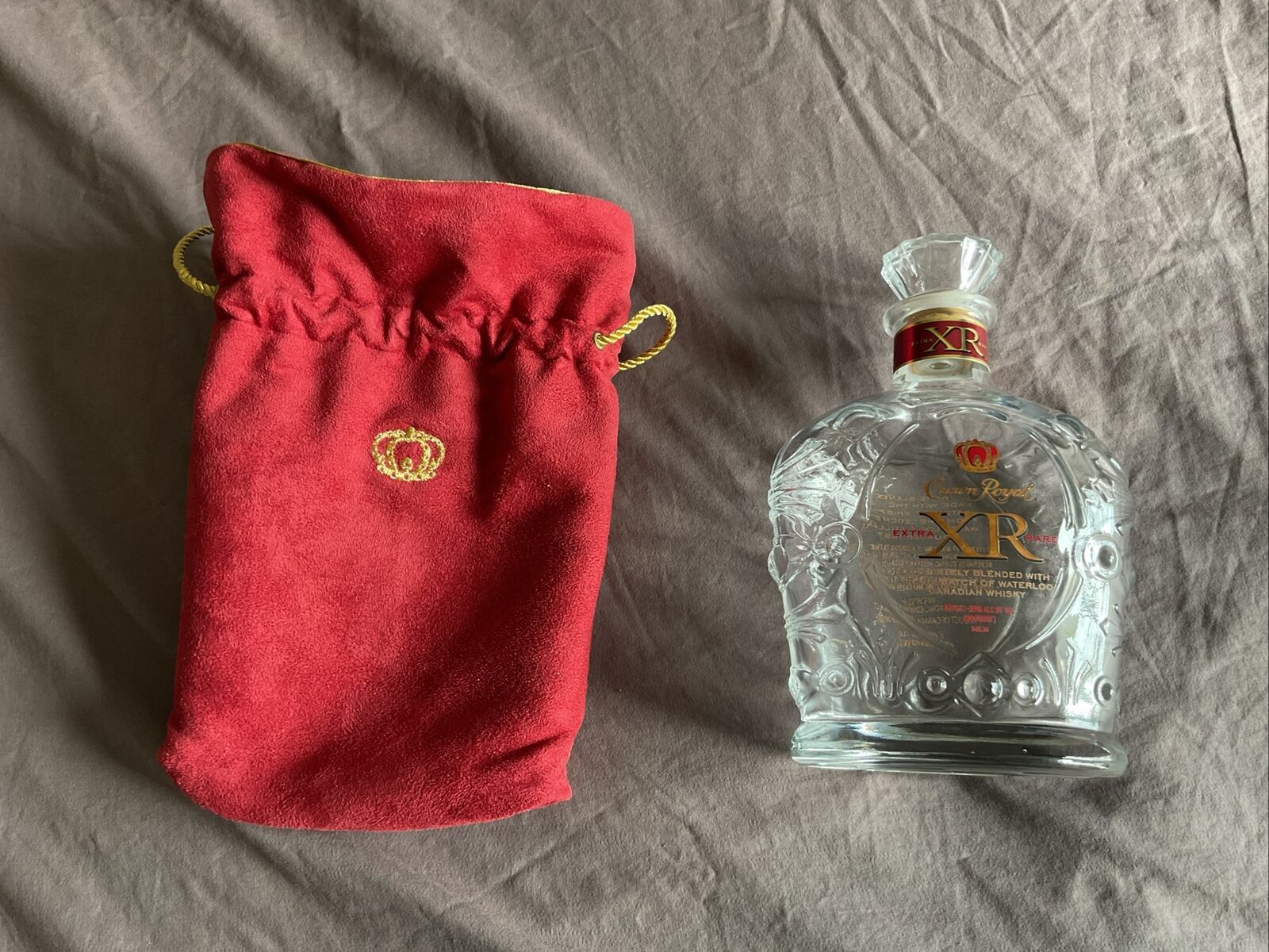 Crown Royal XR RED Waterloo Extra Rare Red Bag Bottle & Cork Canadian Whisky