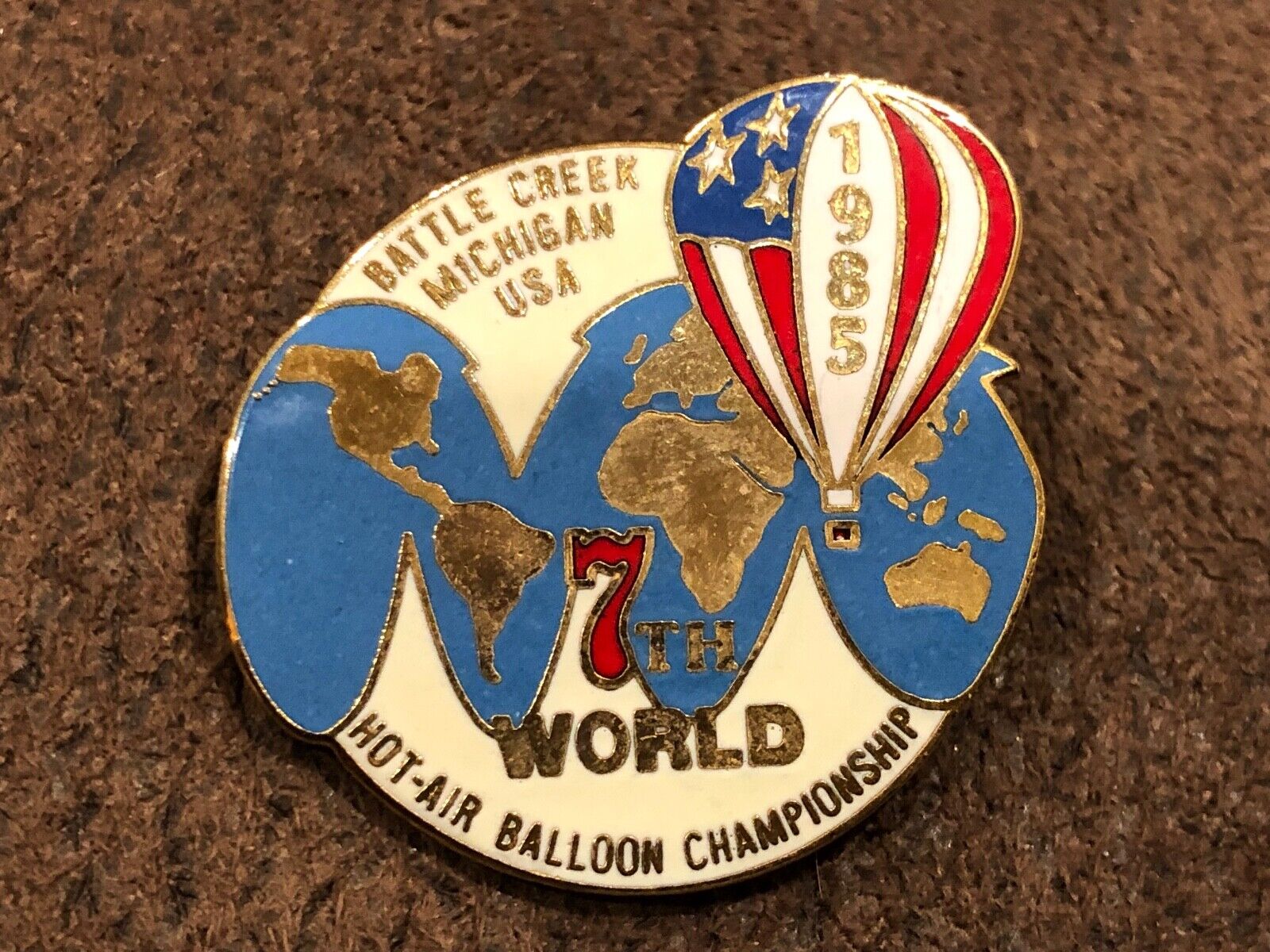 HOT AIR BALLOON HAT ~ LAPEL PIN ~ 1985 7th World Battle Creek  Sponsor Pin ~T2