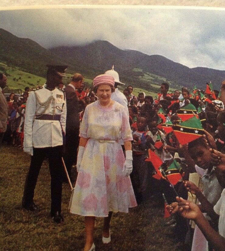 Vintage Majesty Collectors Card The Queen In The Caribbean 1985
