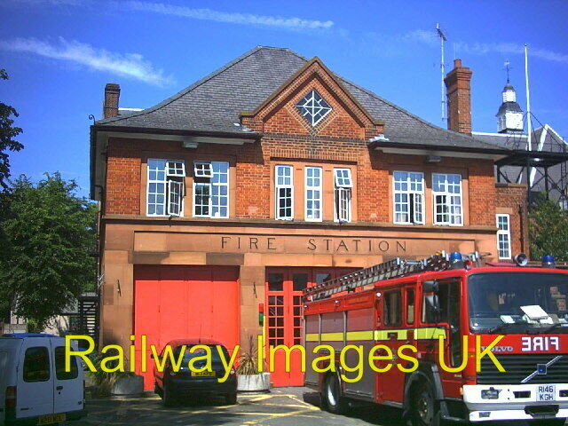 Photo -  Fire Station Lower Green West Mitcham. c2005