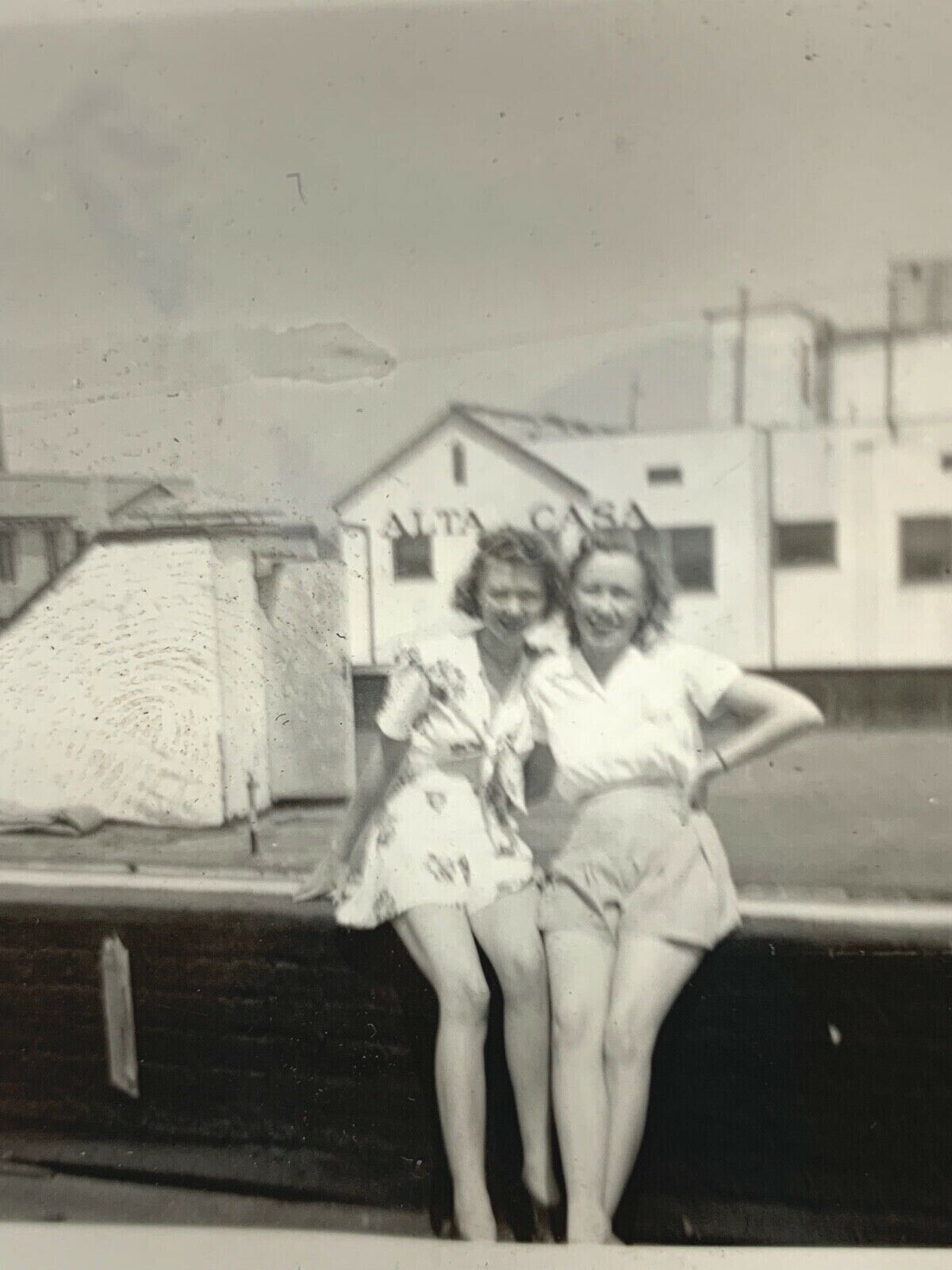 (AnH) Vintage FOUND Photo Photograph Pretty Women Rooftop Casa Alta Sign Legs