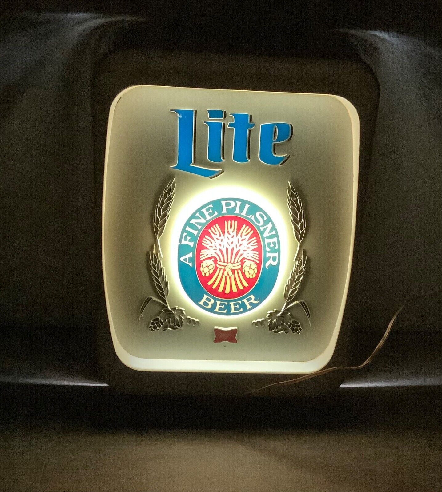 Miller Lite A Fine Pilsner Beer Vintage Light Wall Bar Sign Advertising 3D
