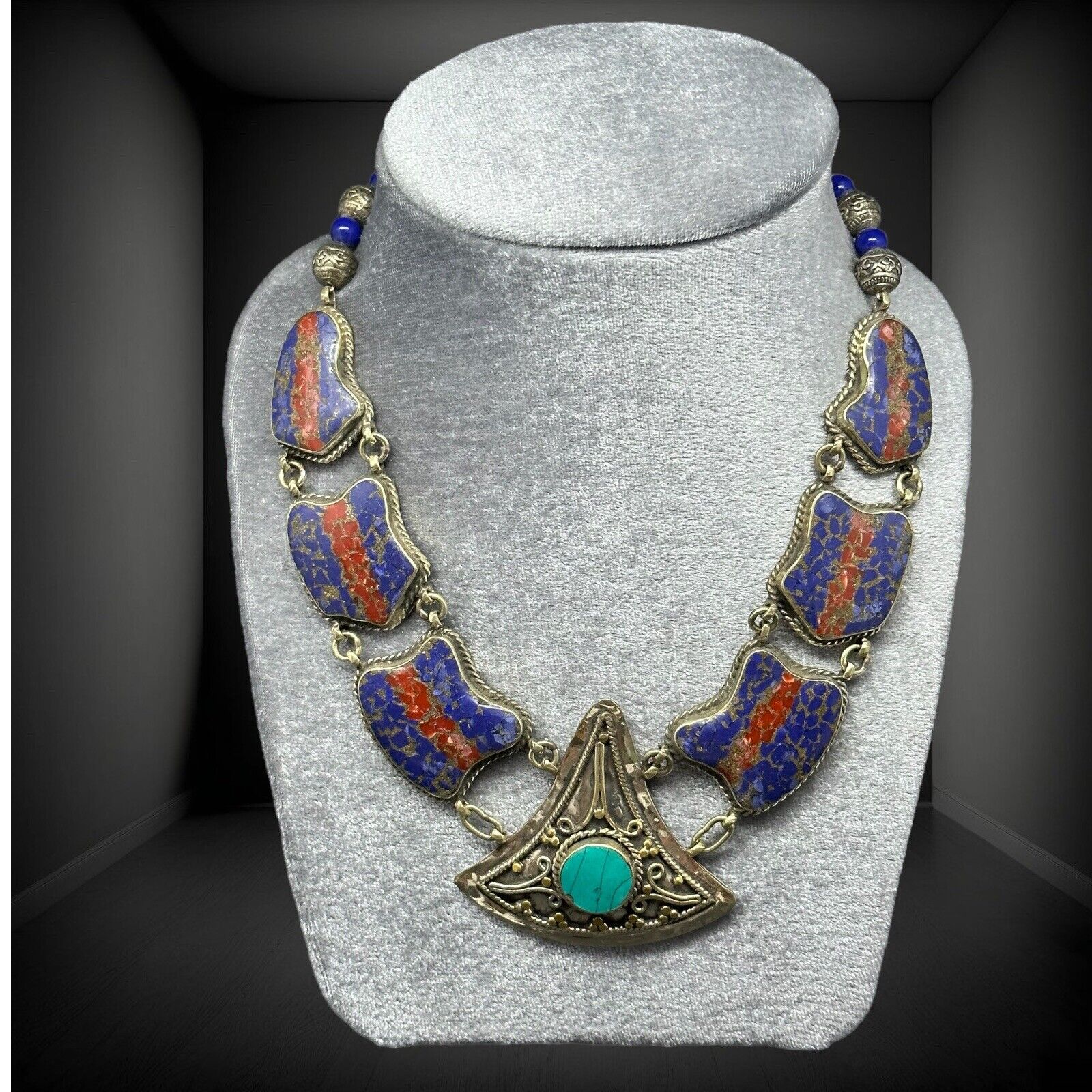 Stunning Nepal Jewelry Silver Plated Unique Necklace With Lapis Coral Stones 20\