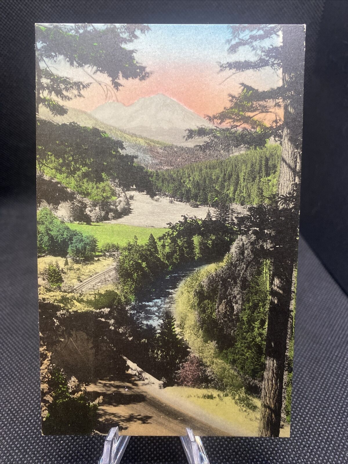 POSTCARD: Hand Colored Mount Shasta California K3 ￼