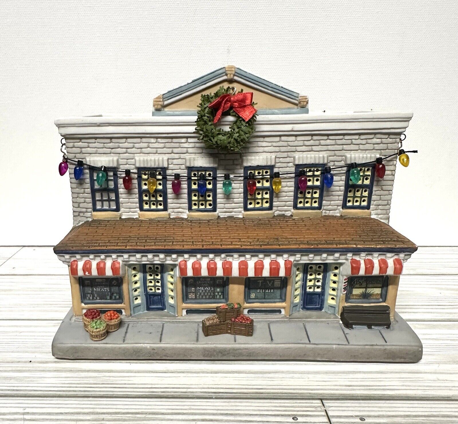 1994 Hawthorne Village FLOYD\'S BARBERSHOP Welcome to Mayberry Collection #79722