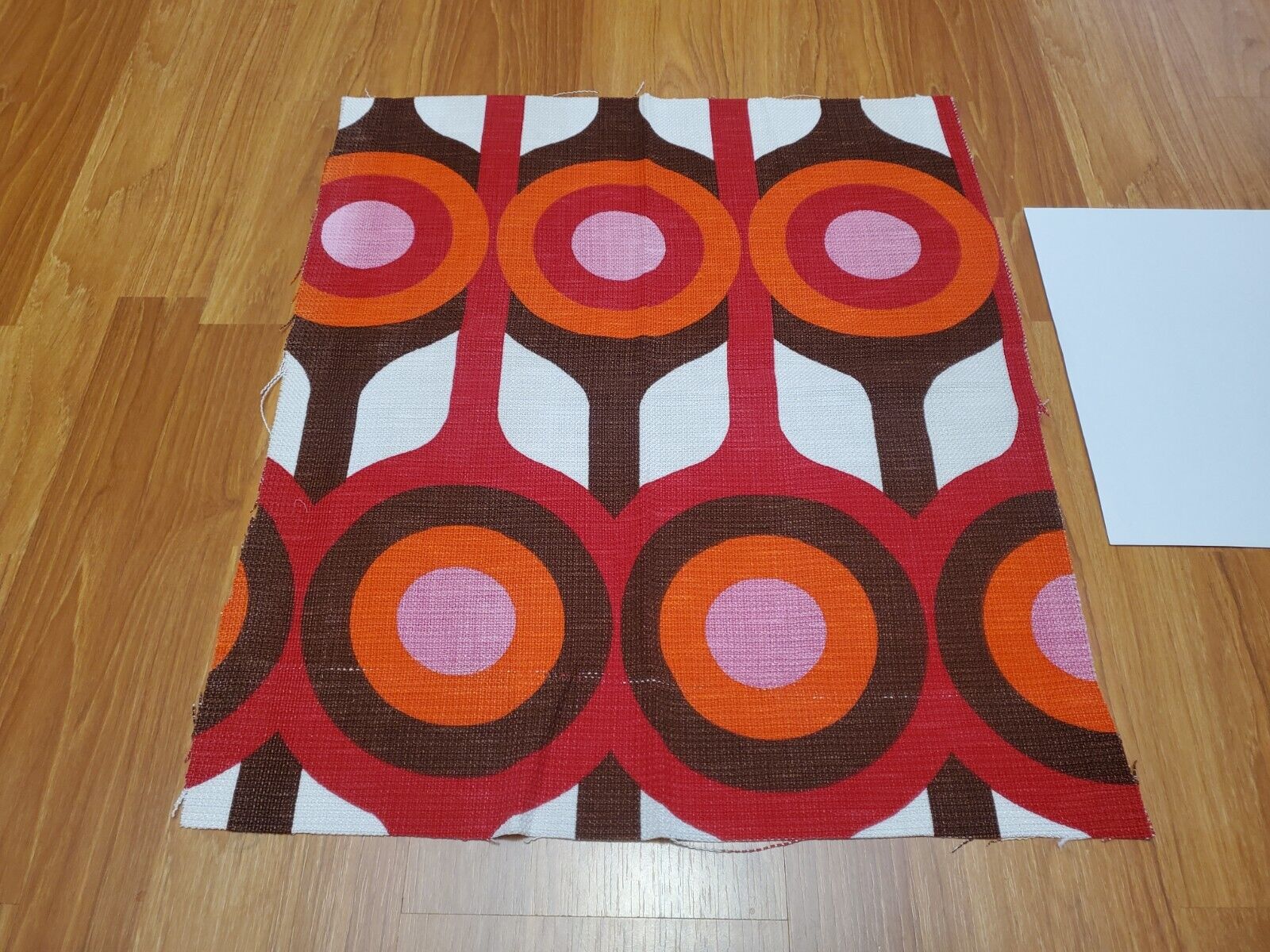 Awesome RARE Vintage Mid Century retro 70s red pink brn targets fabric LOOK 