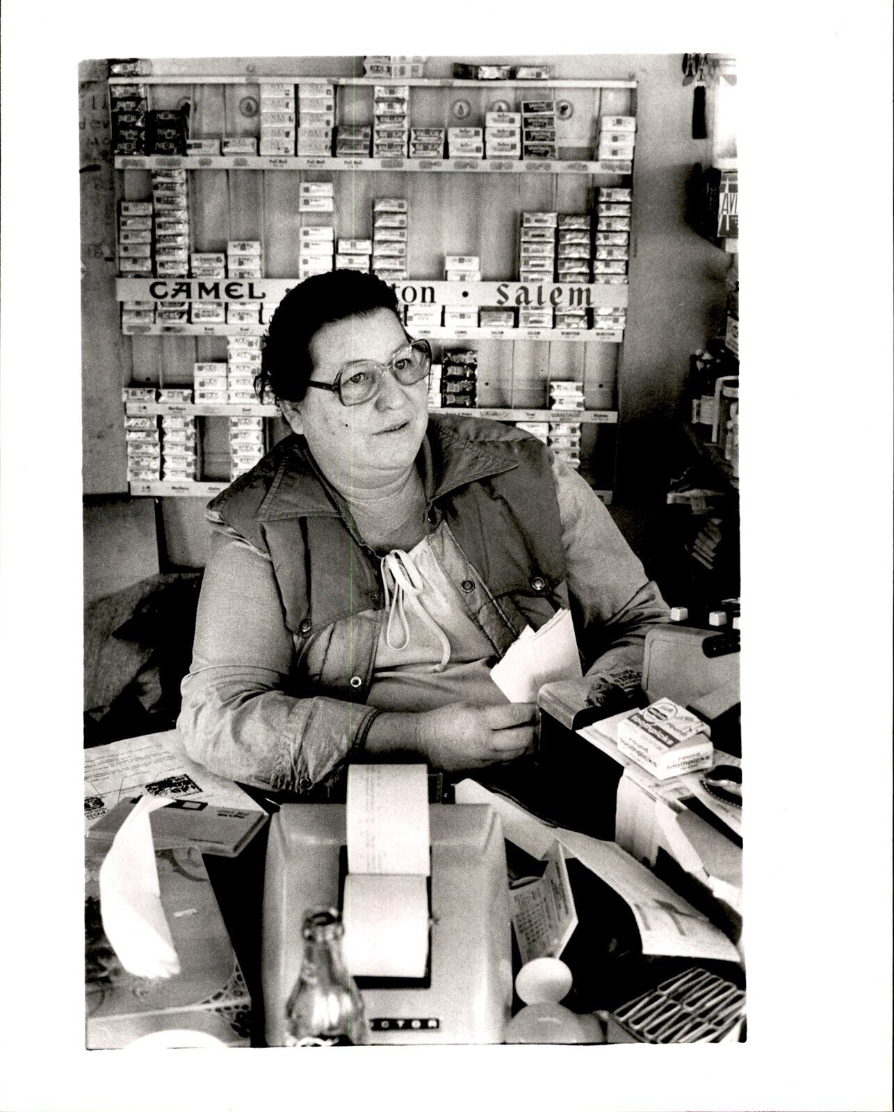 LG972 1984 Original Photo SHORTER GROCER IN ALABAMA Store Owner Behind Counter