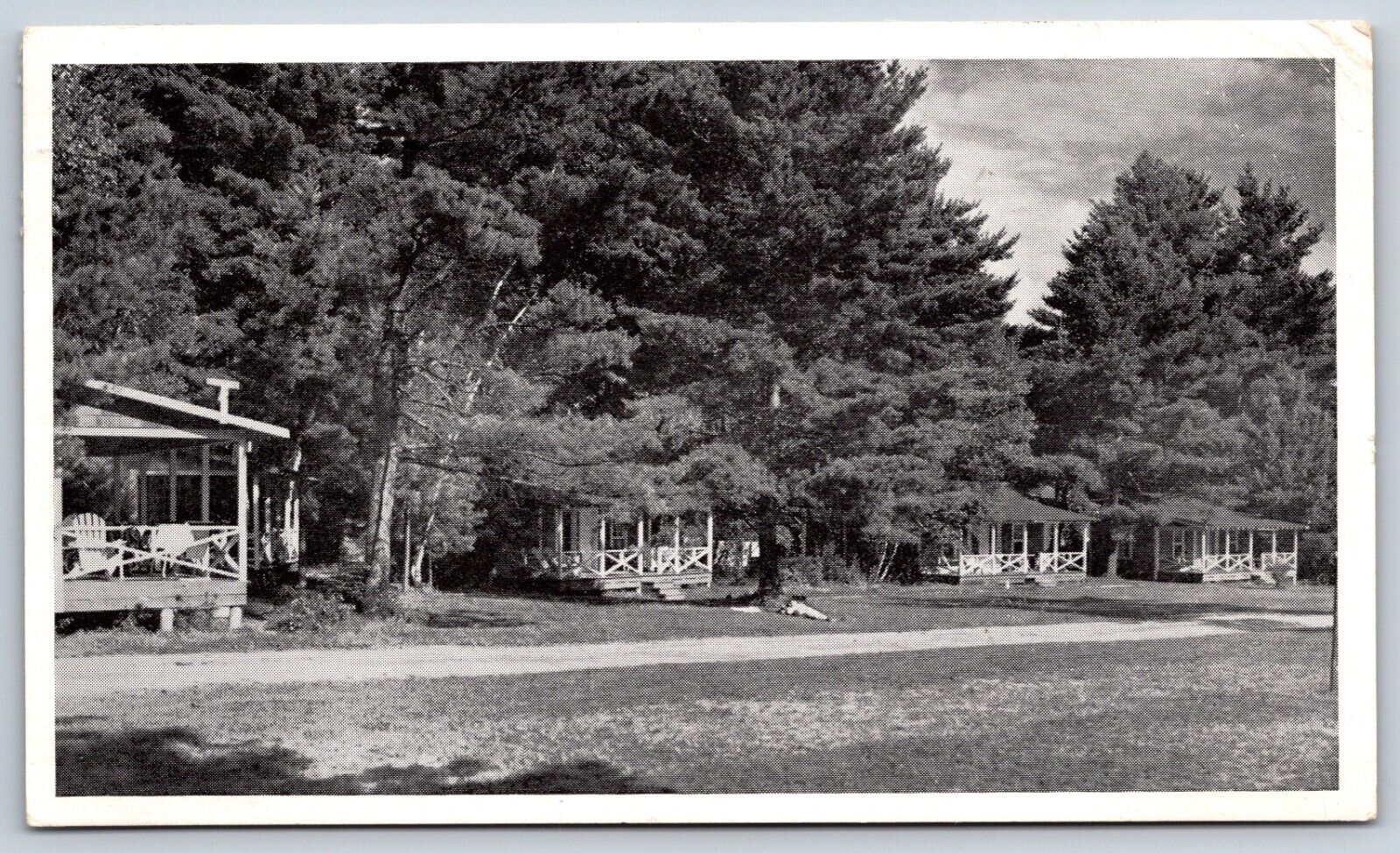 Postcard Quissetta Inn And Cottages, Winthrop Maine Posted 1951