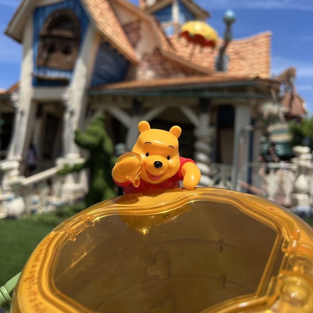 Winnie the Pooh Tokyo Disney Resort Limited Popcorn Bucket tagged honey