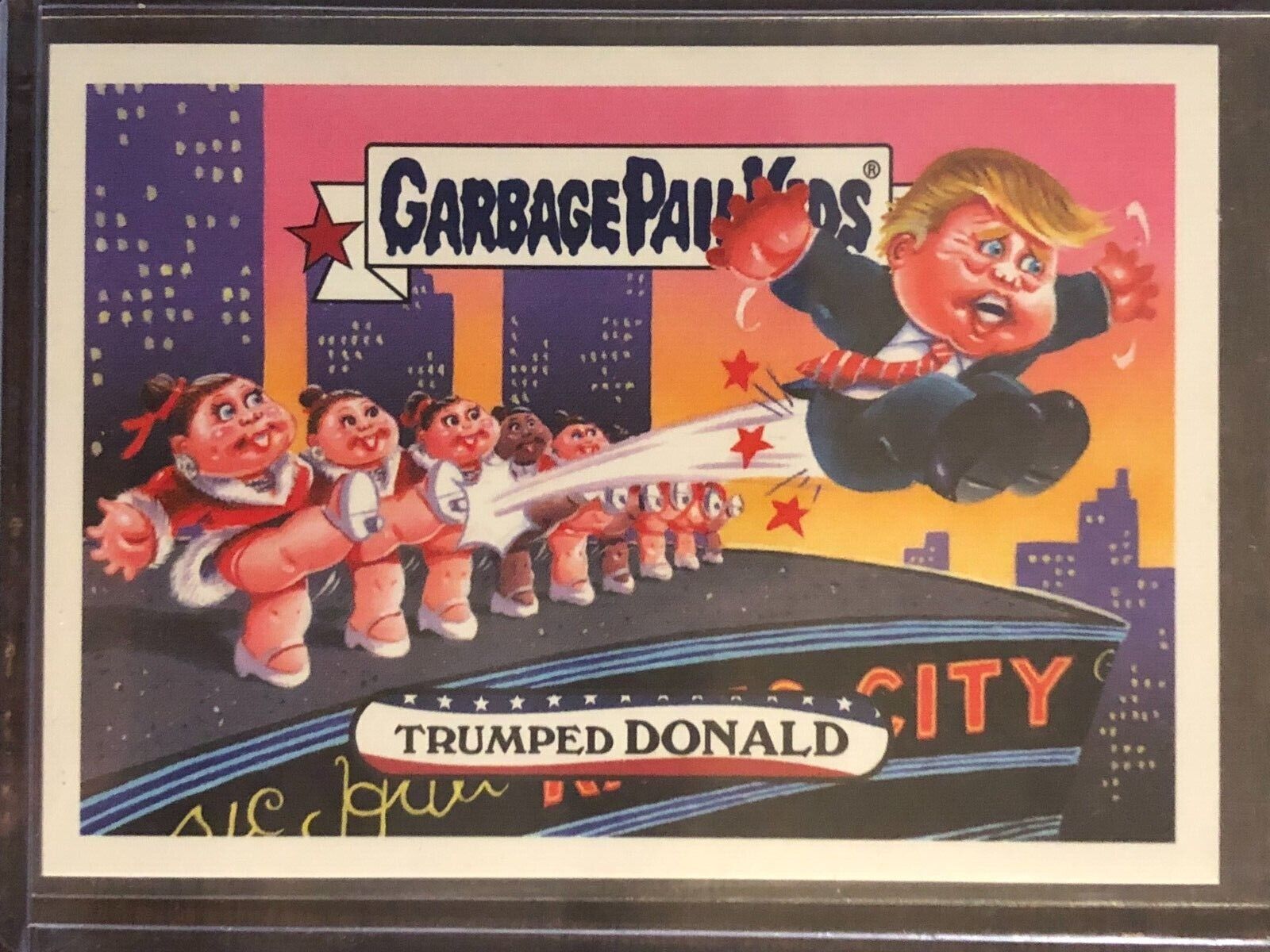 2017 Topps Garbage Pail Kids GPK Disgrace to the White House #122 Trumped Donald
