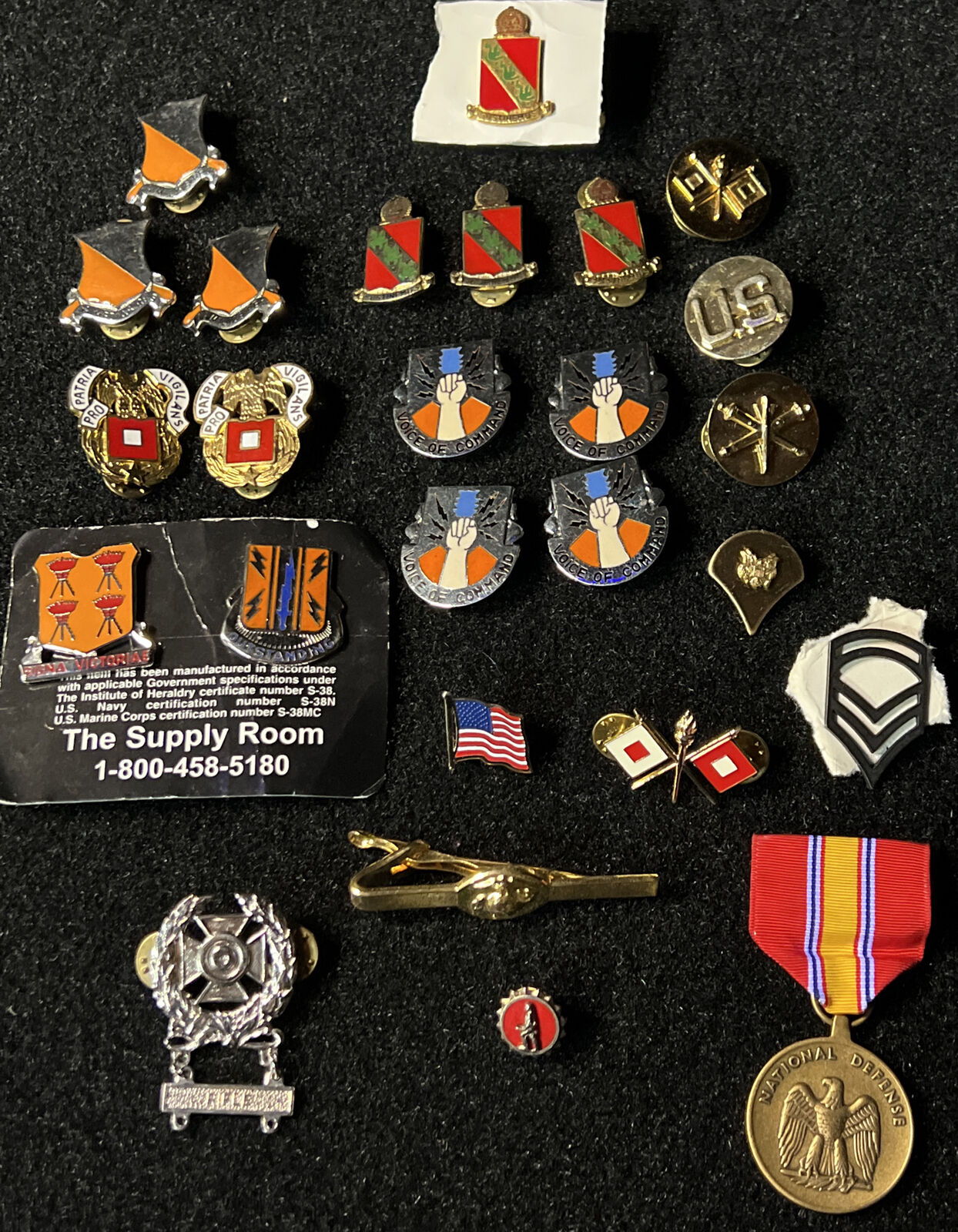 Lot Of 25 Assorted US Military Items/Pins, Some New.