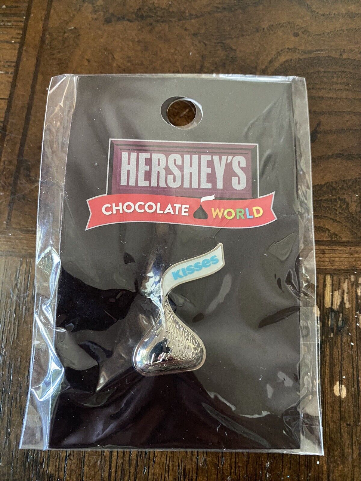Hershey\'s Chocolate World Pin Hershey’s Kiss 3-D New On Card