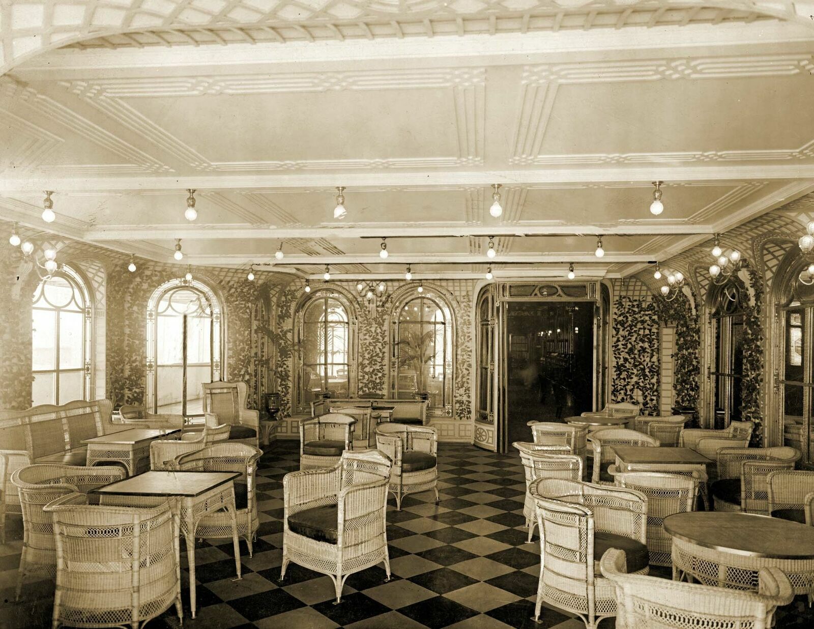 1912 Veranda Cafe & Palm Court of the Titanic Historic Picture Photo Print 13x19