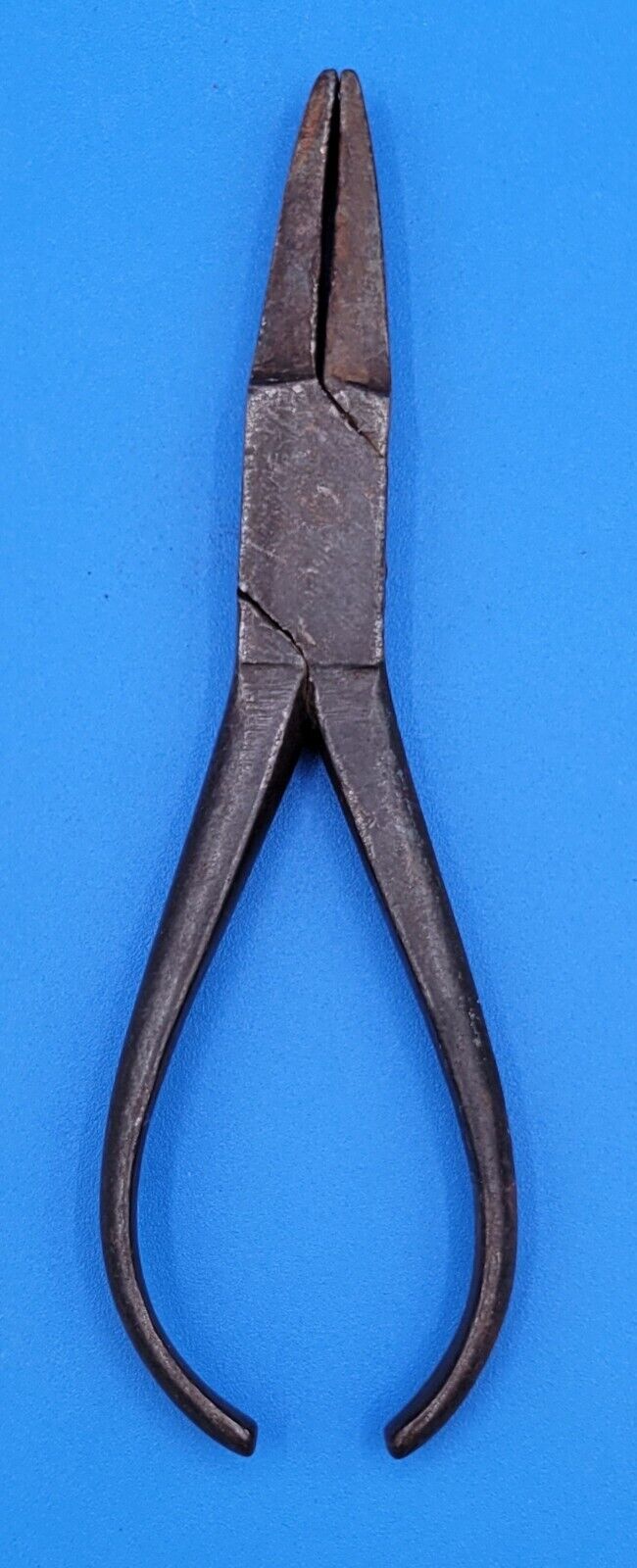 Needle Nose Pliers Vintage 5.5 Inches a453