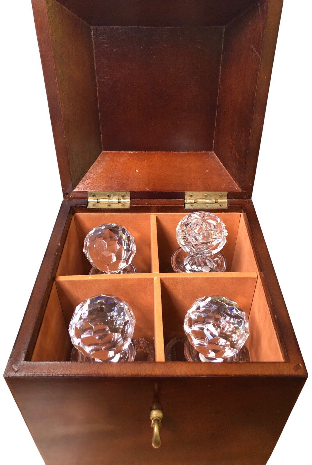 BOMBAY COMPANY Mahogany Decanter Box w/4 Cut-Glass Crystal Decanters & Stoppers