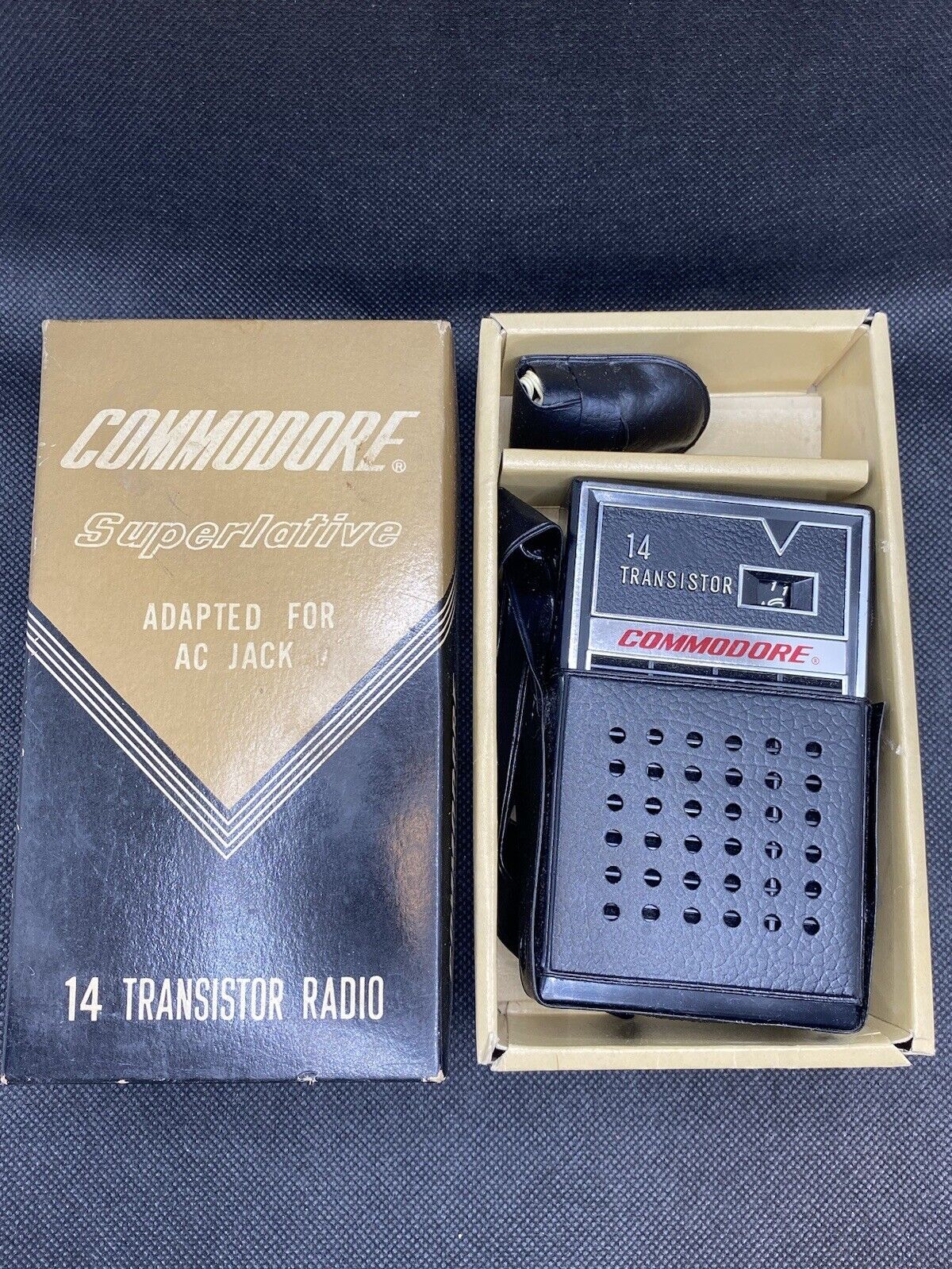 Vintage Commodore Superlative 14 Transistor Radio With Leather Case In Orig Box